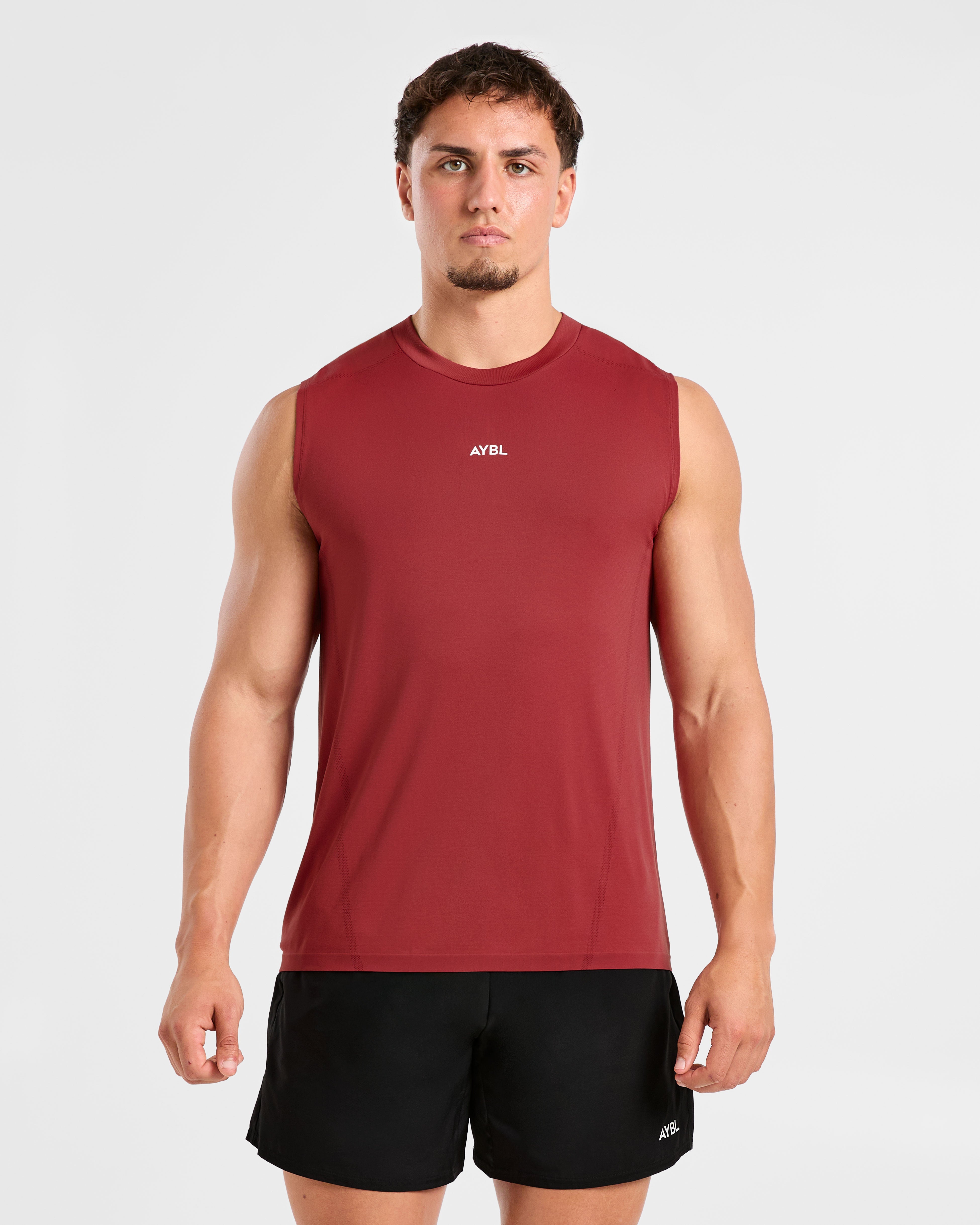 Attain Seamless Vest - Maroon Rouge