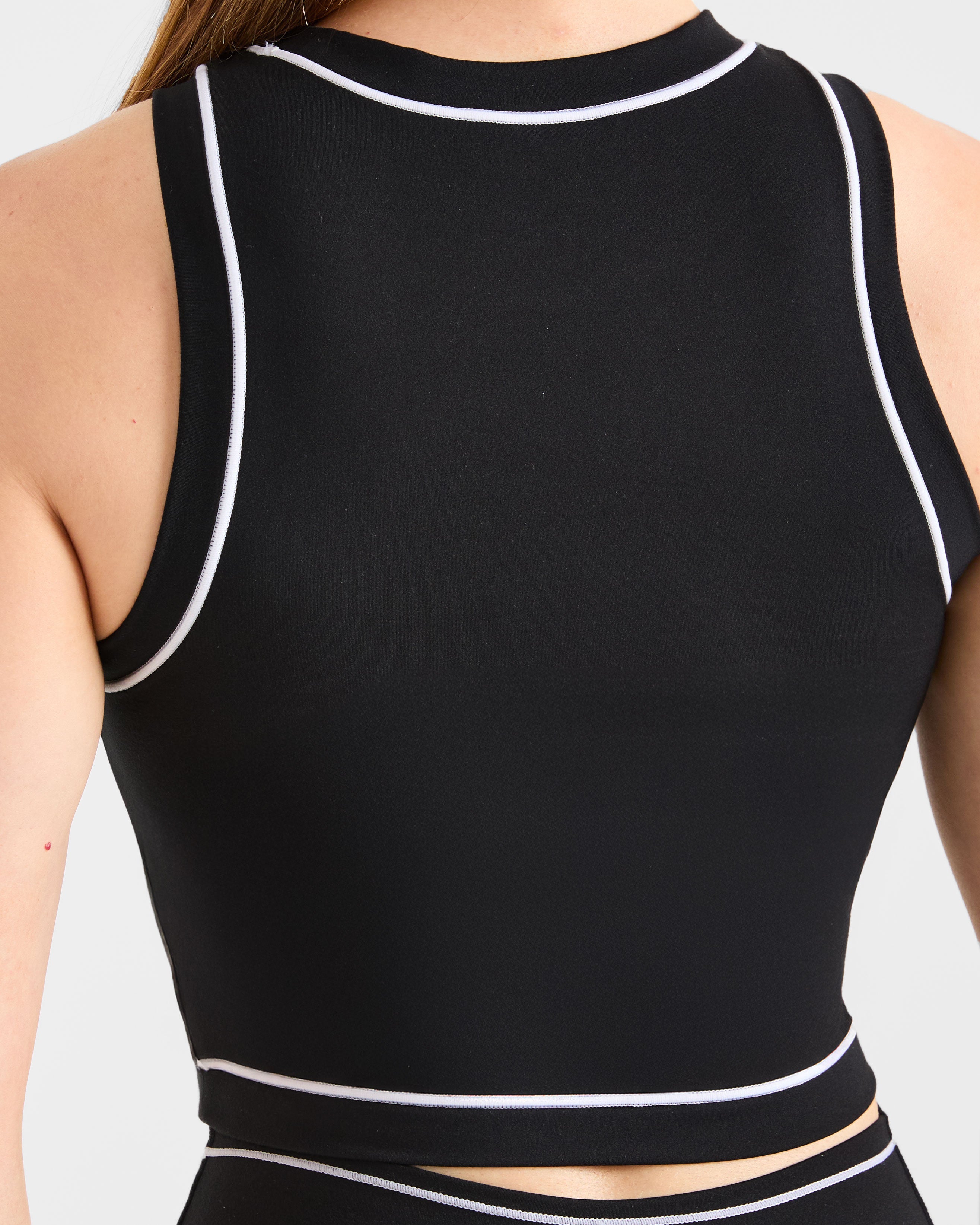 Form Tank Top - Noir