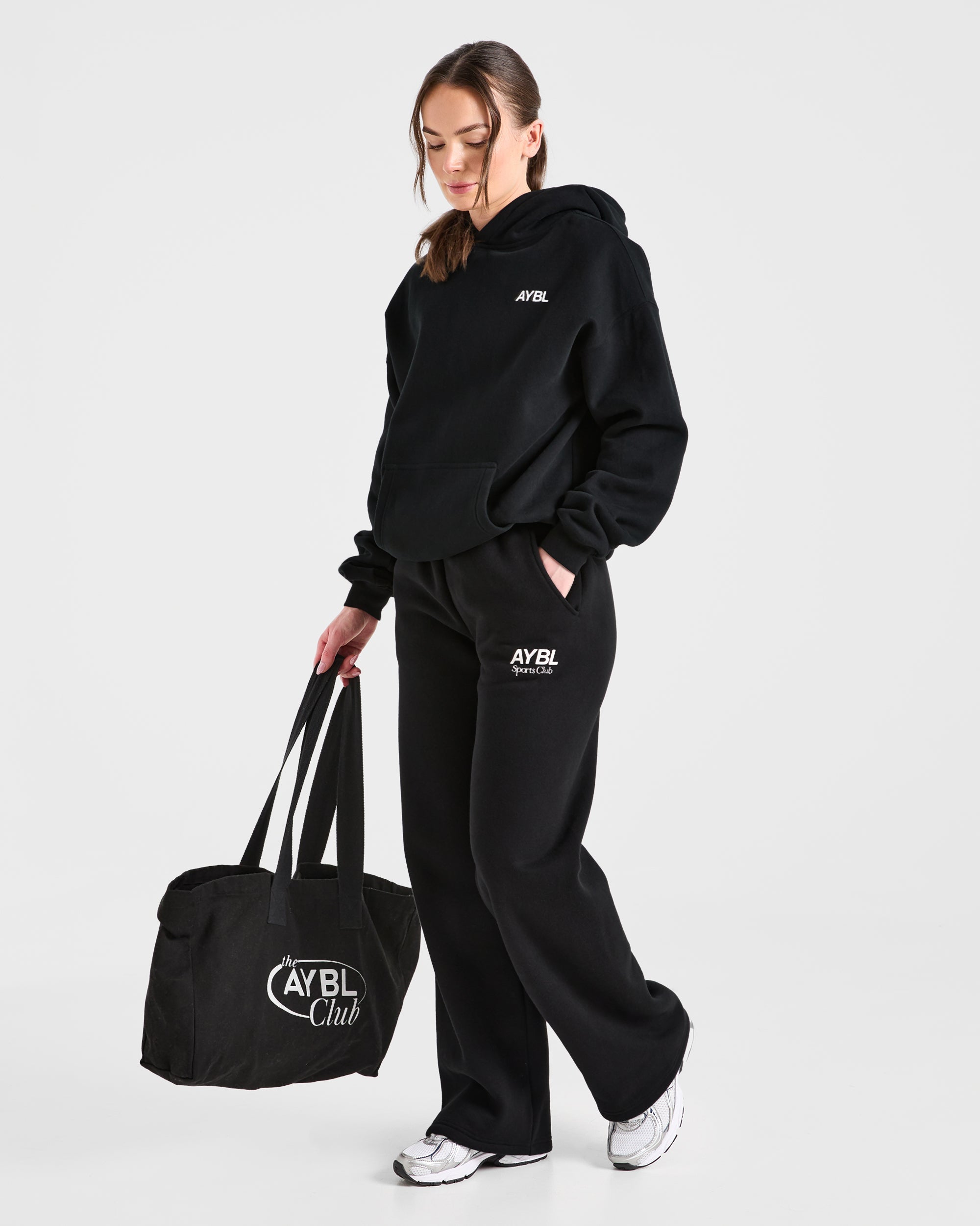 AYBL Sports Club Oversized Straight Leg Joggers - Noir/Blanc