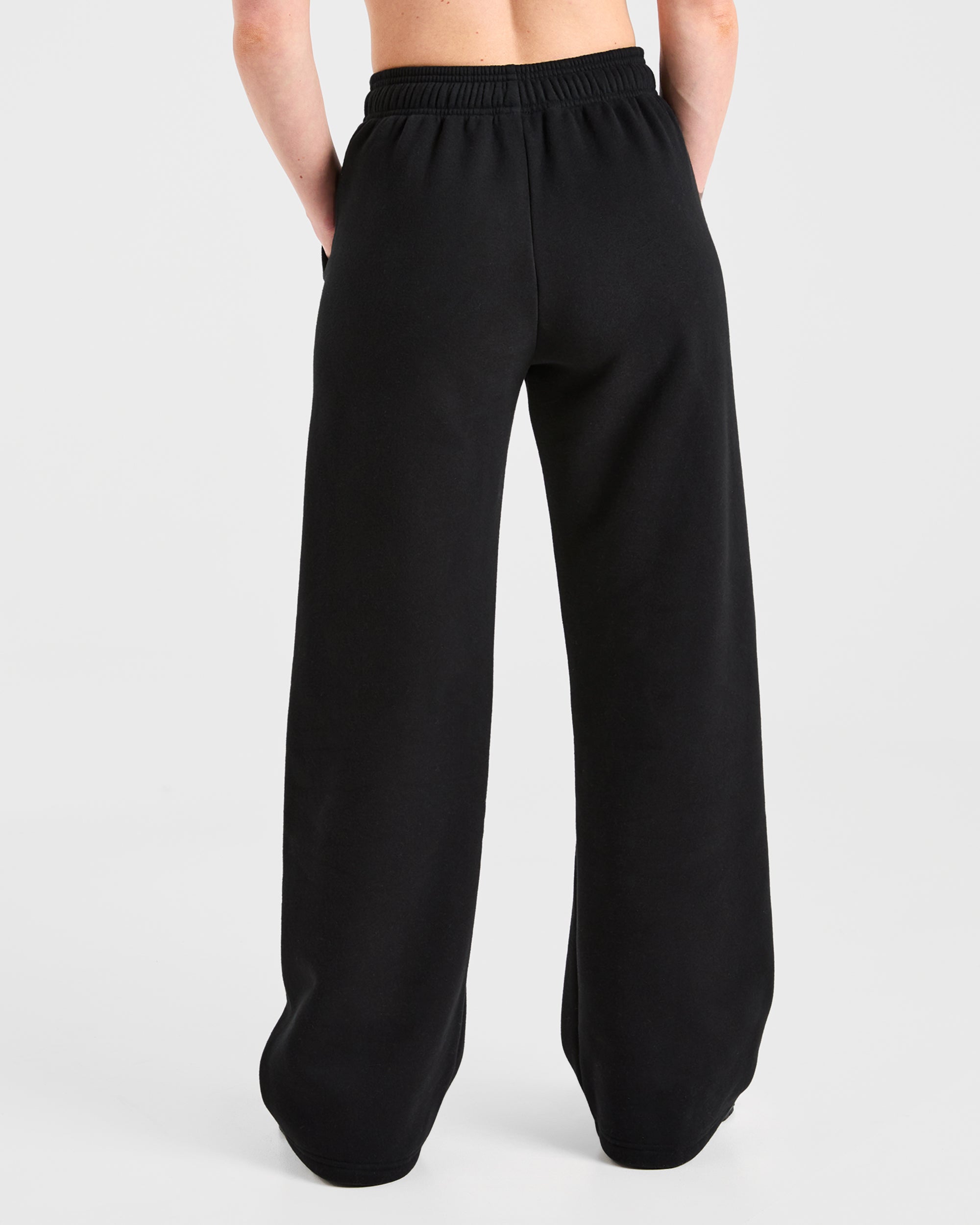 AYBL Sports Club Oversized Straight Leg Joggers - Noir/Blanc