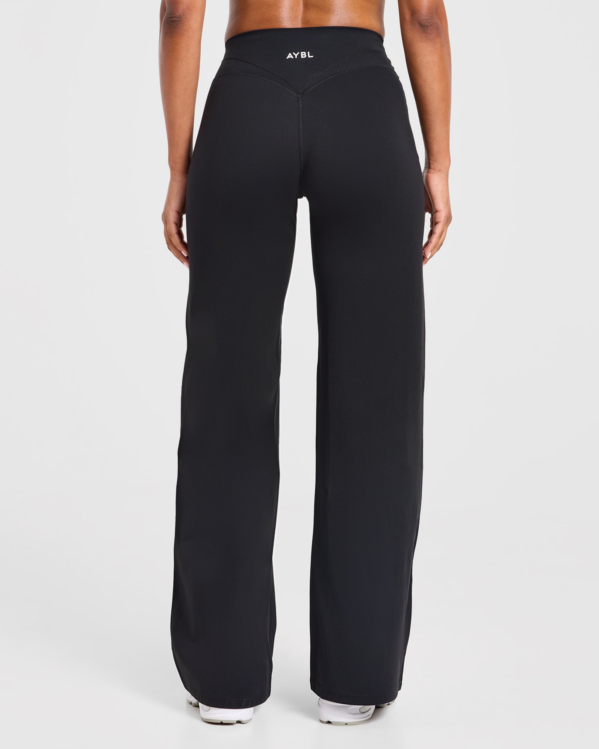 Engage Straight Leg Leggings - Noir