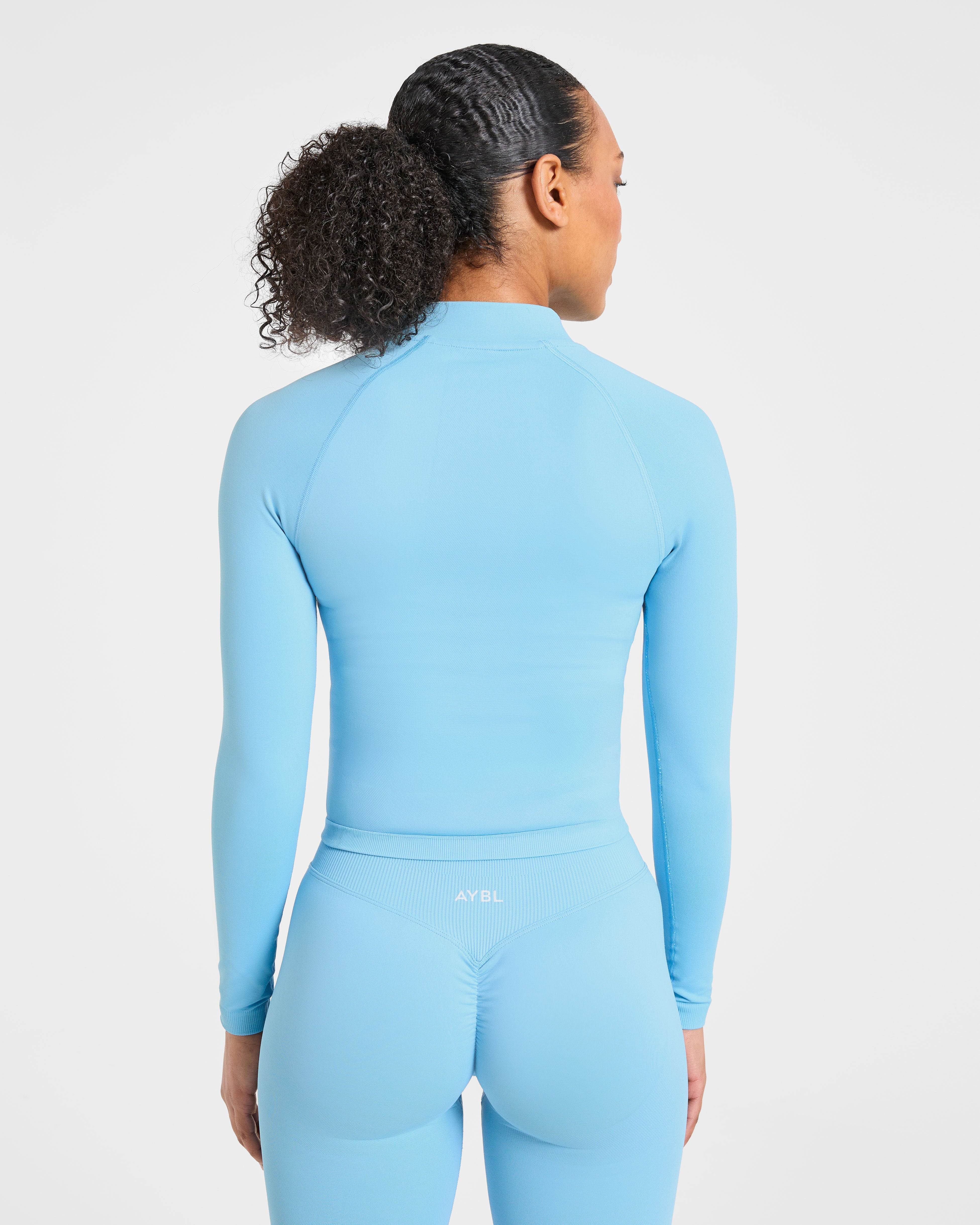 Enhance Seamless Jacket - Powder Bleu