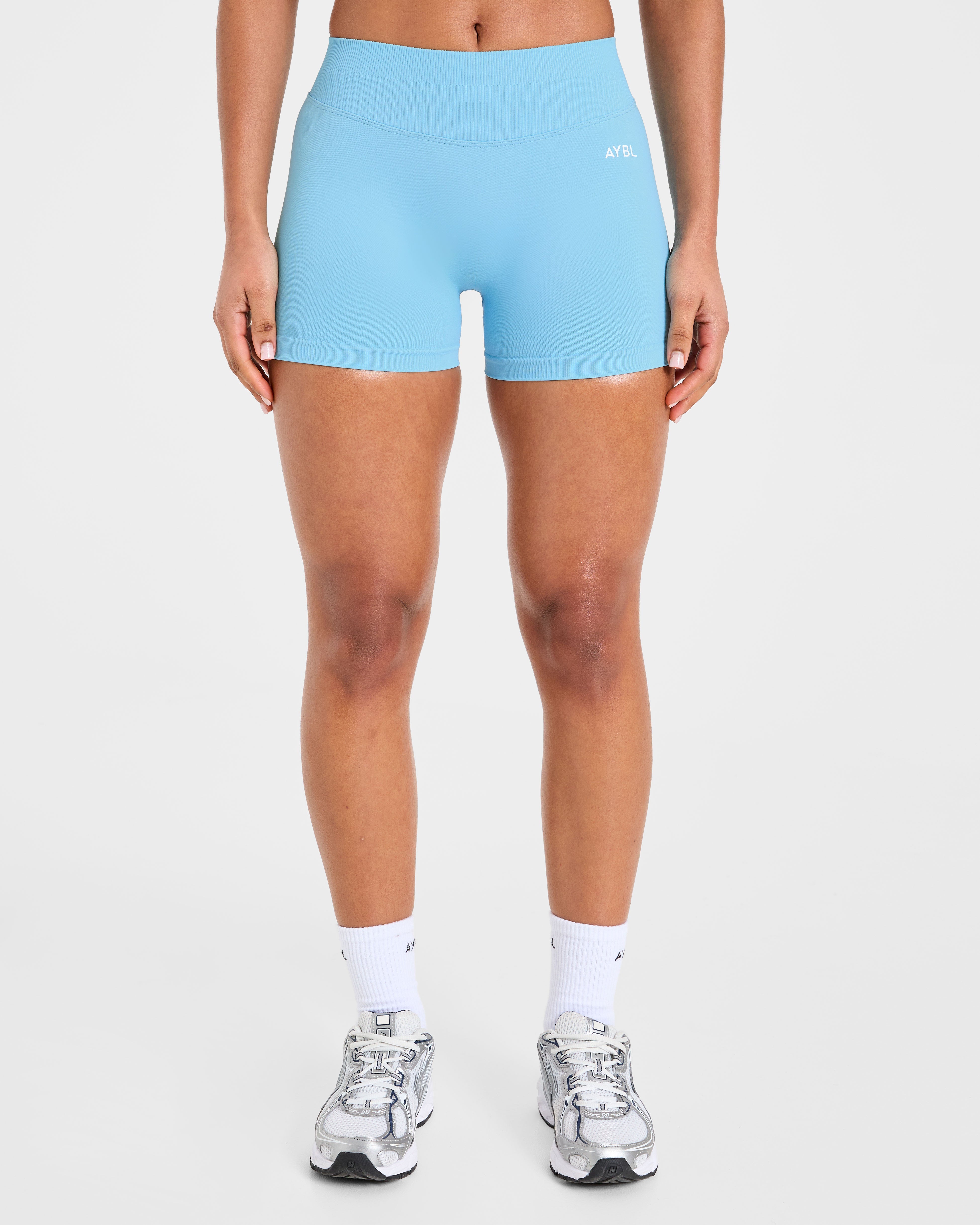 Enhance Seamless Shorts | 3.5" - Powder Bleu