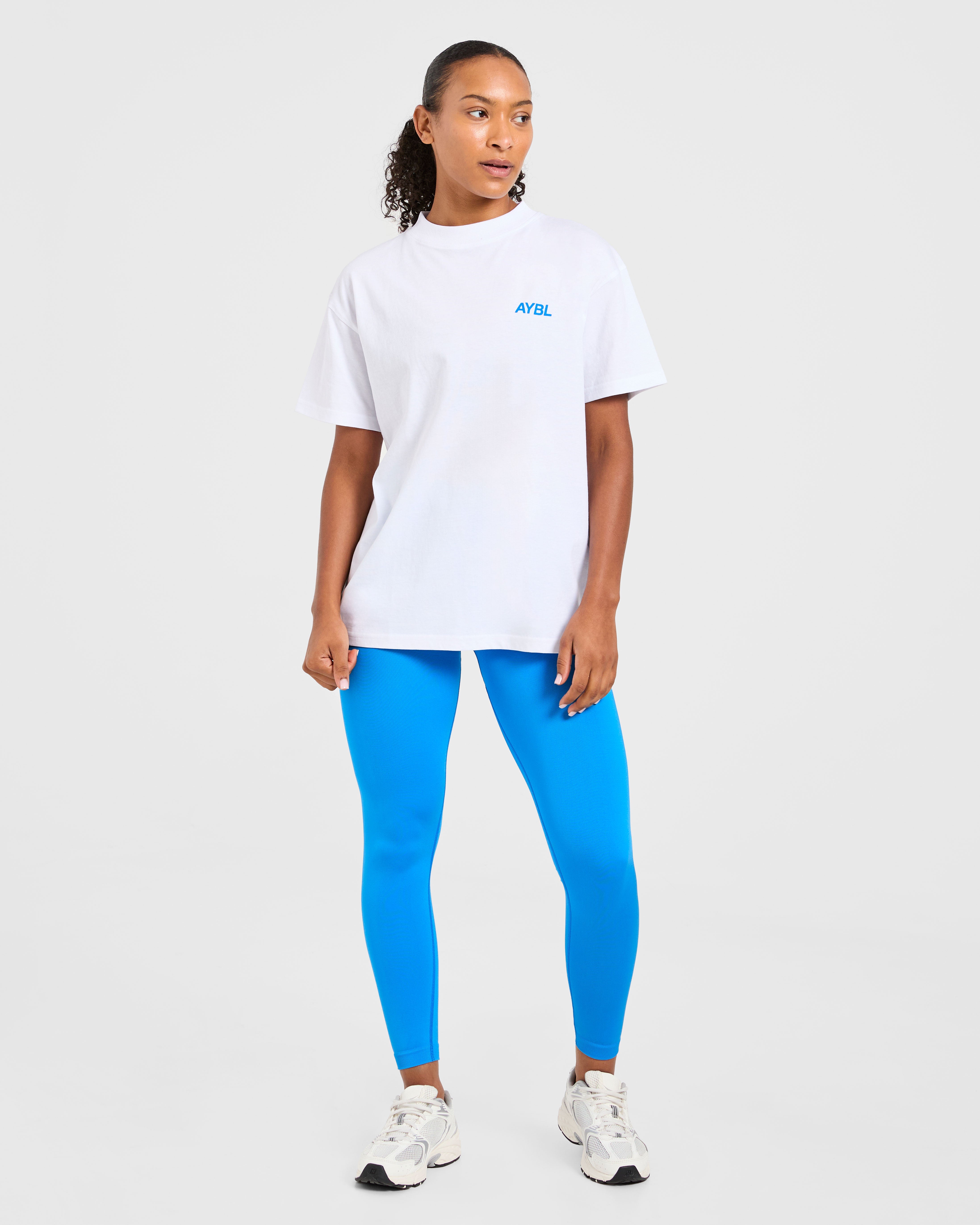 AYBL Sports Club Oversized T Shirt - Blanc/Cobalt