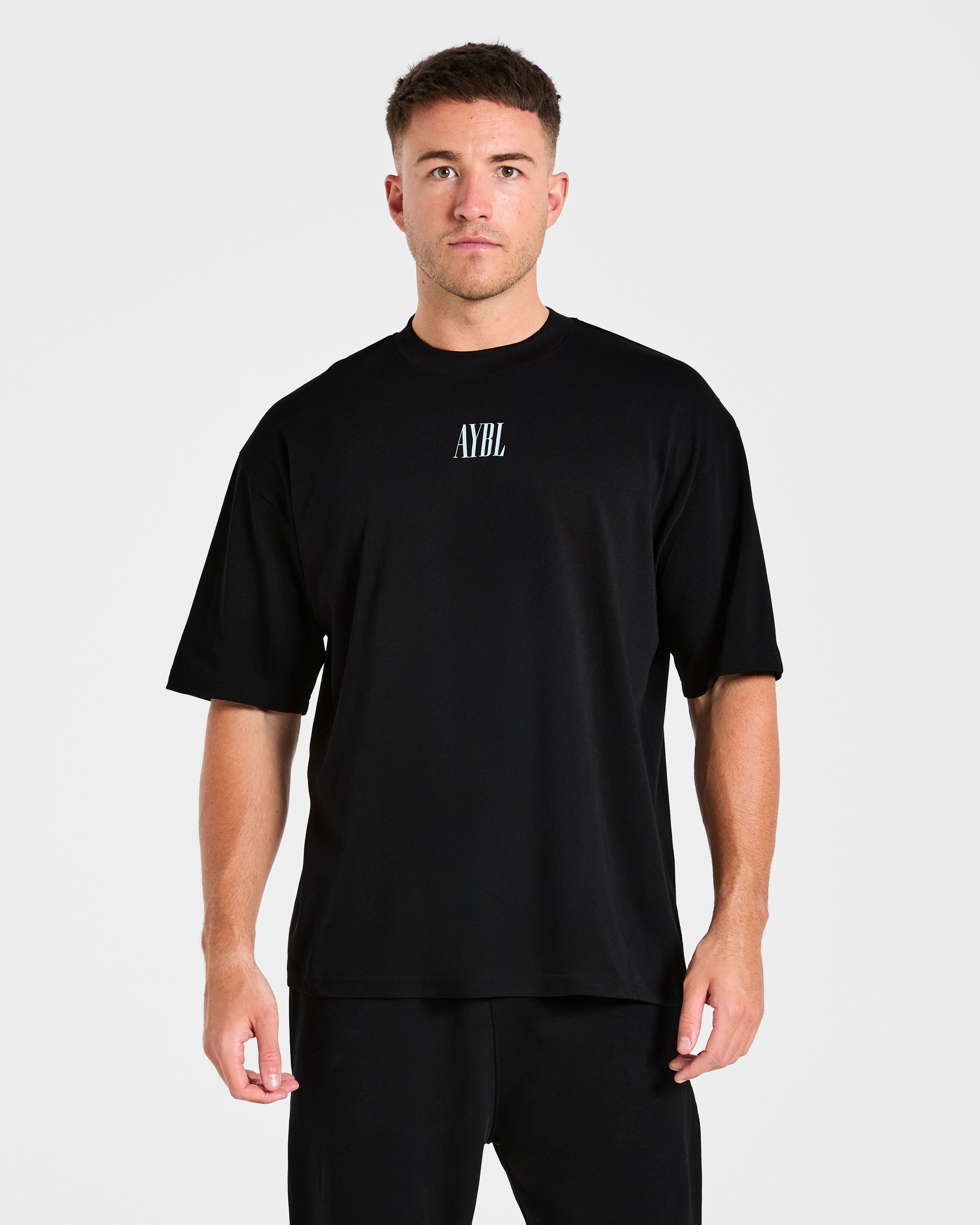 Strength Of Titans Oversized T Shirt - Noir