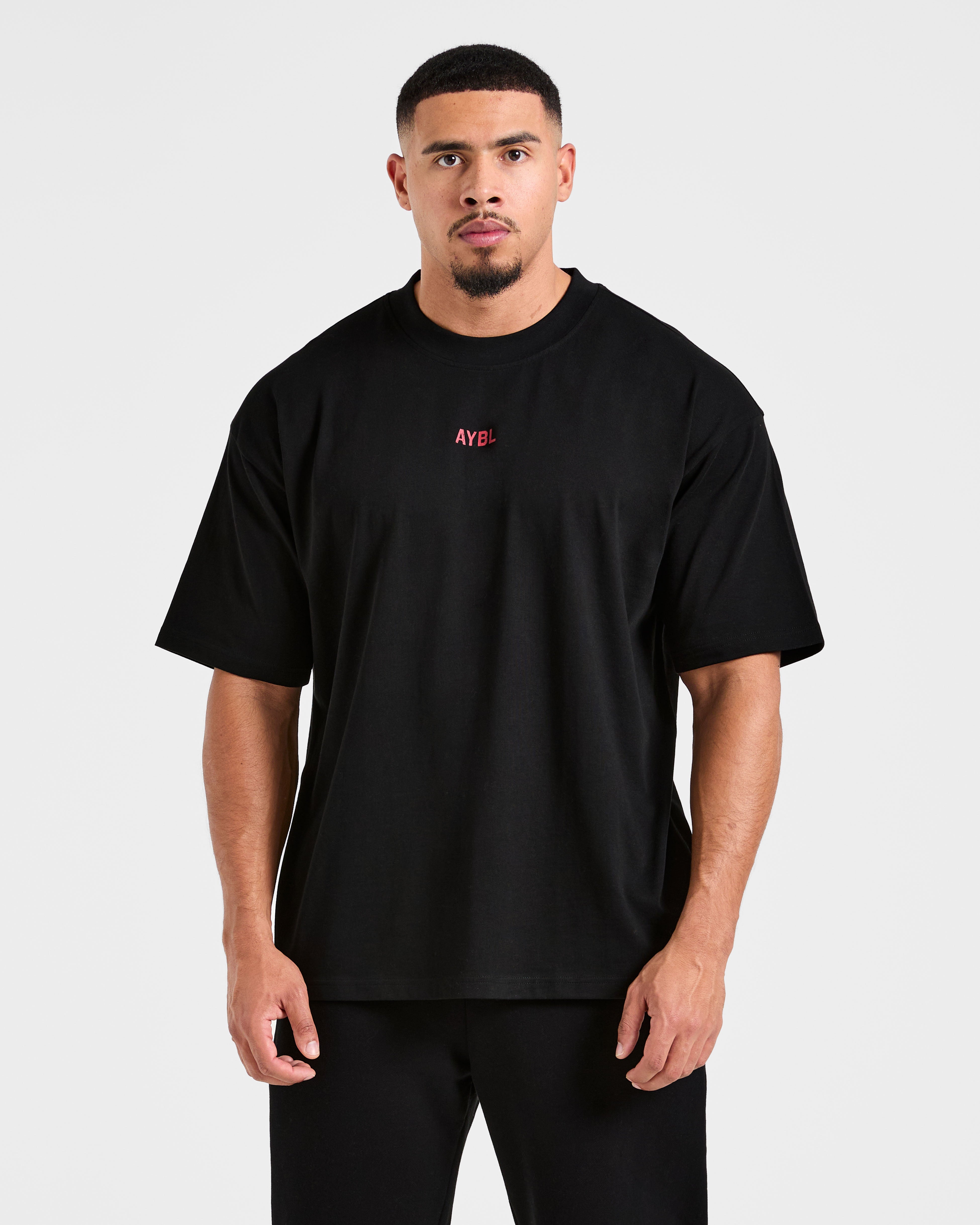 Cam Kissel x Strength Starts Here Oversized T Shirt - Noir/Rouge