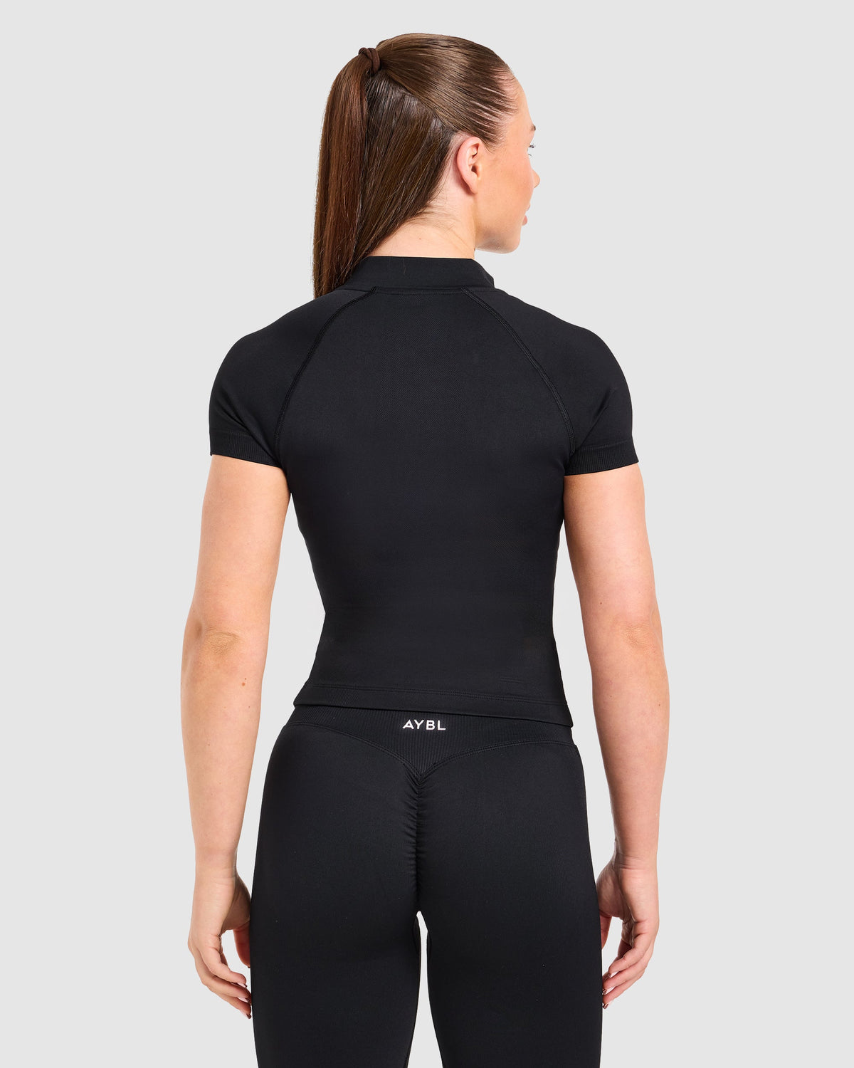 Enhance Seamless Short Sleeve Zip Up Jacket - Noir