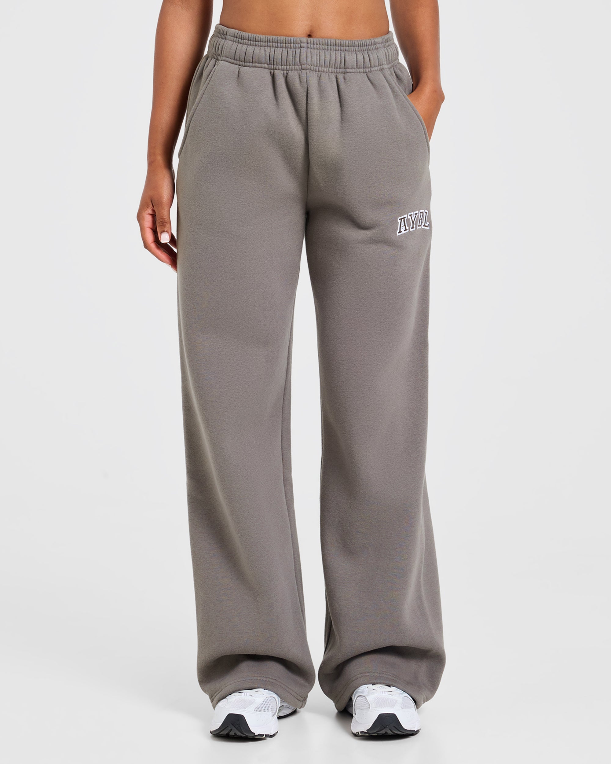 Varsity 2.0 Oversized Straight Leg Joggers - Slate Marron