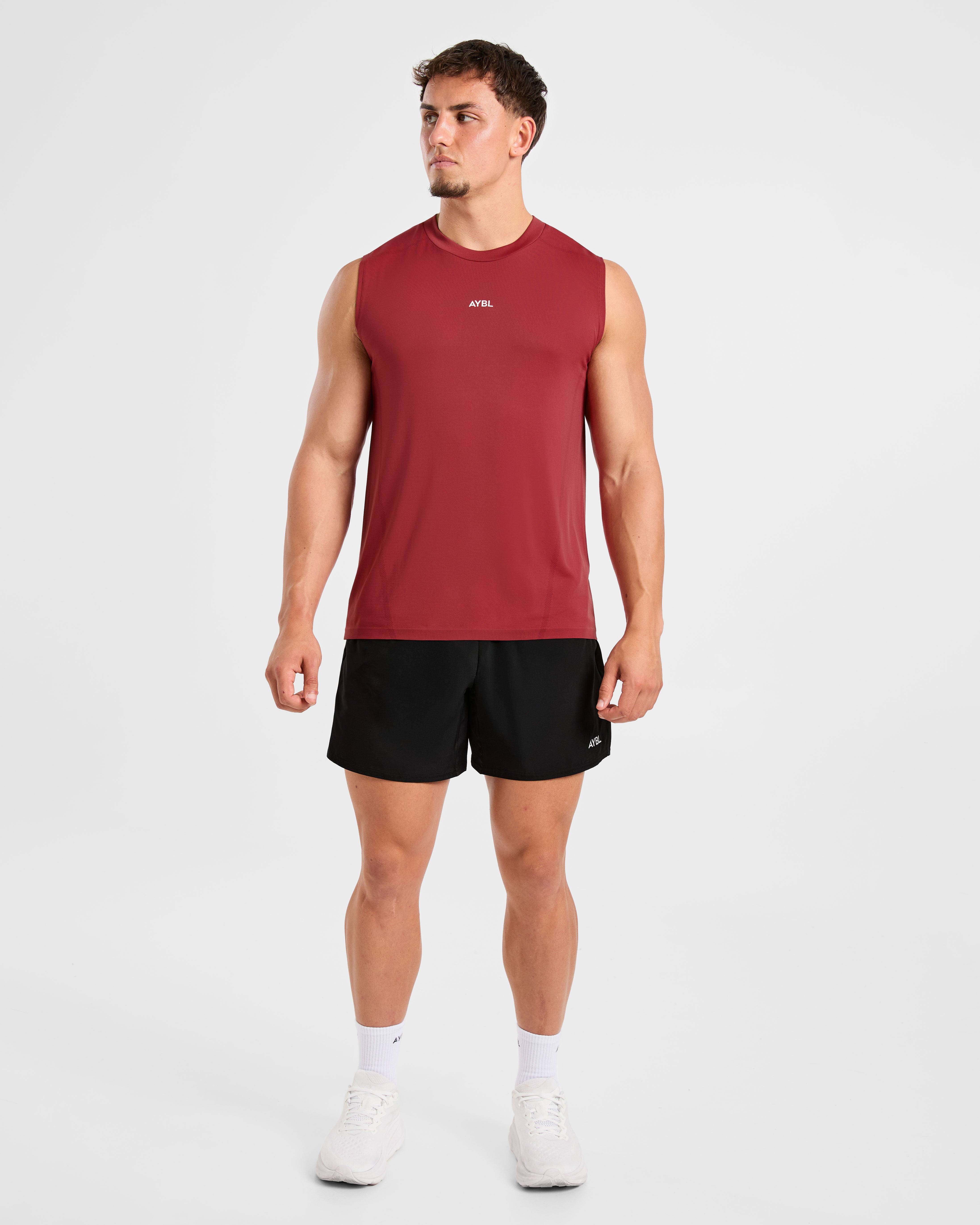 Attain Seamless Vest - Maroon Rouge