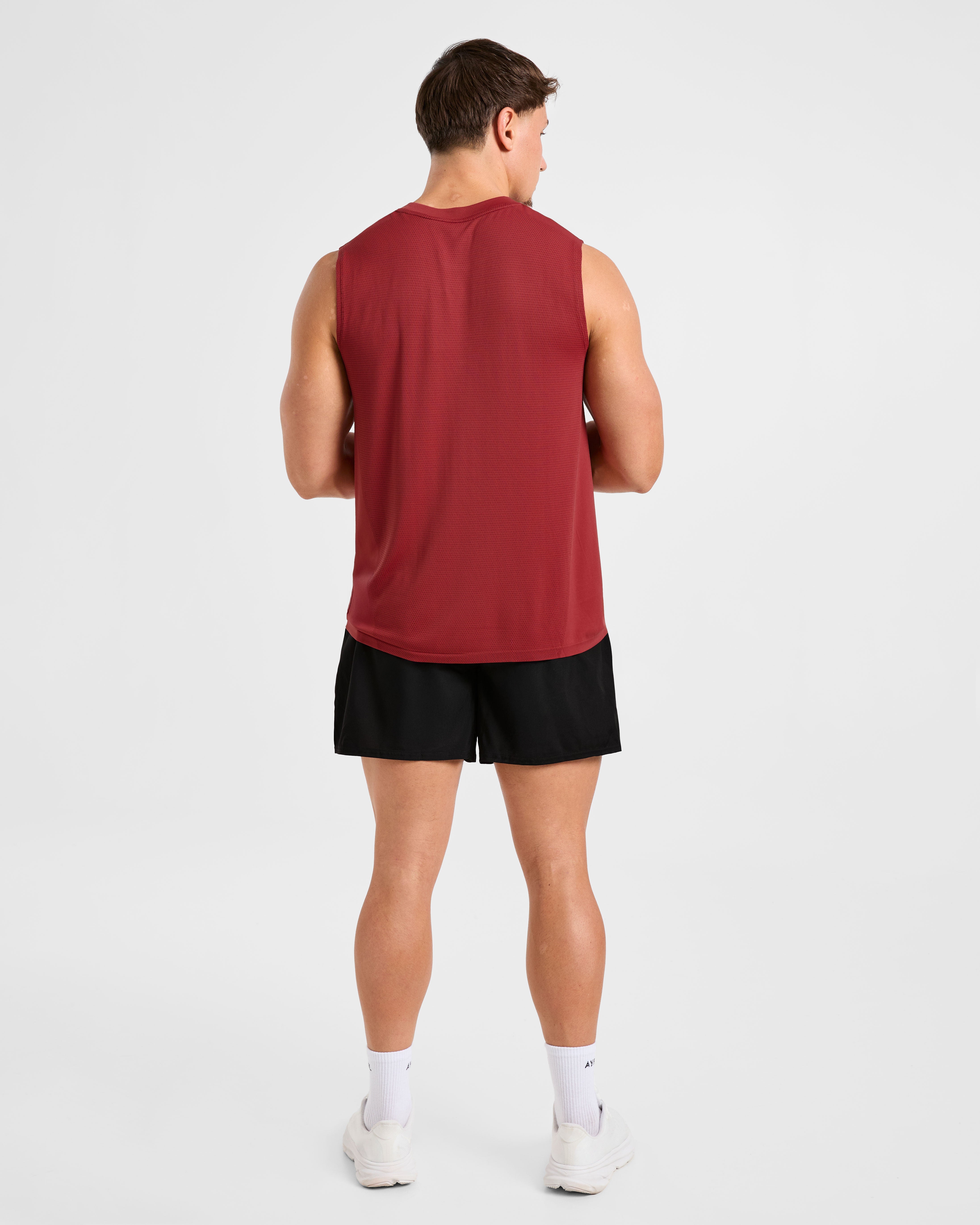 Attain Seamless Vest - Maroon Rouge