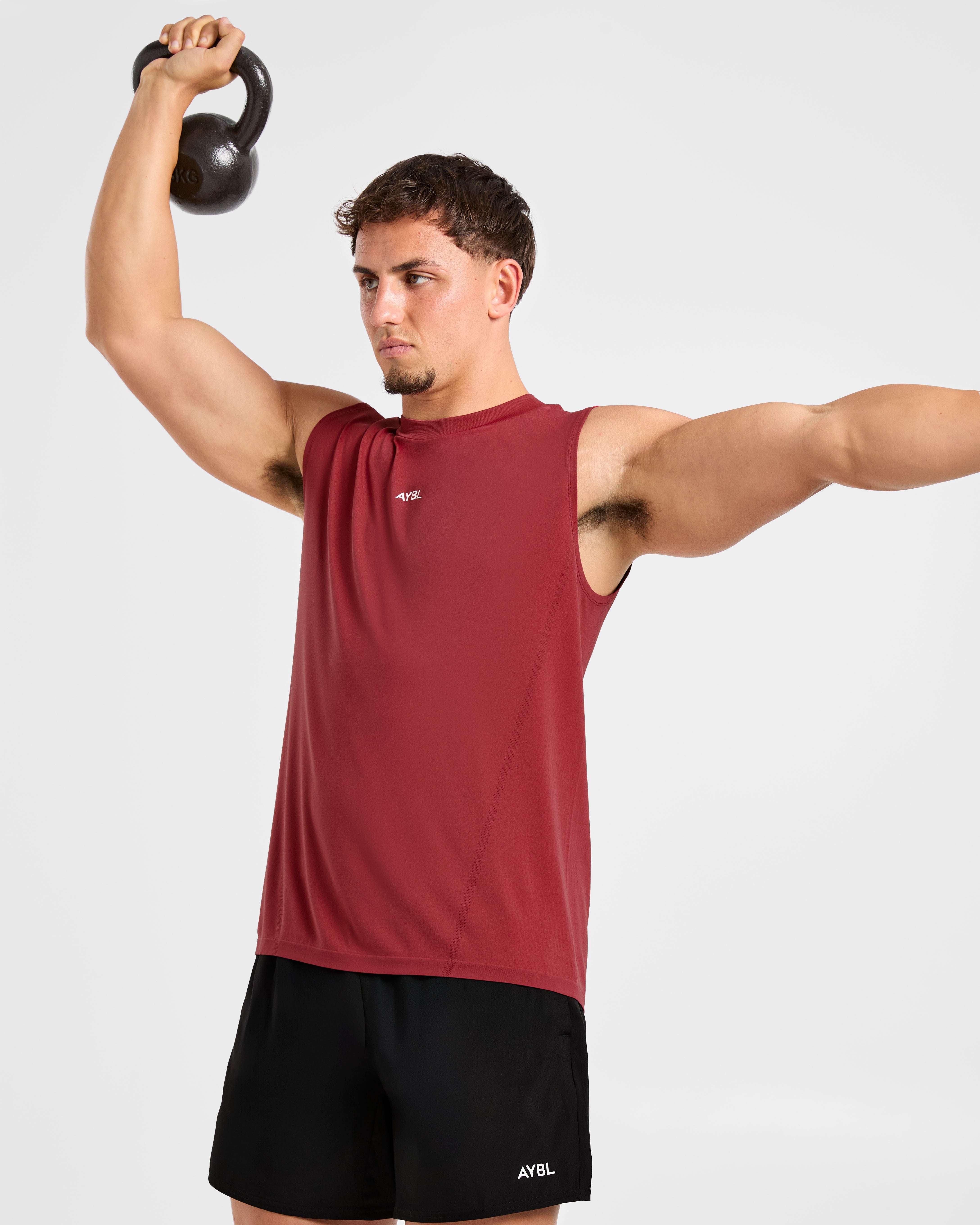 Attain Seamless Vest - Maroon Rouge