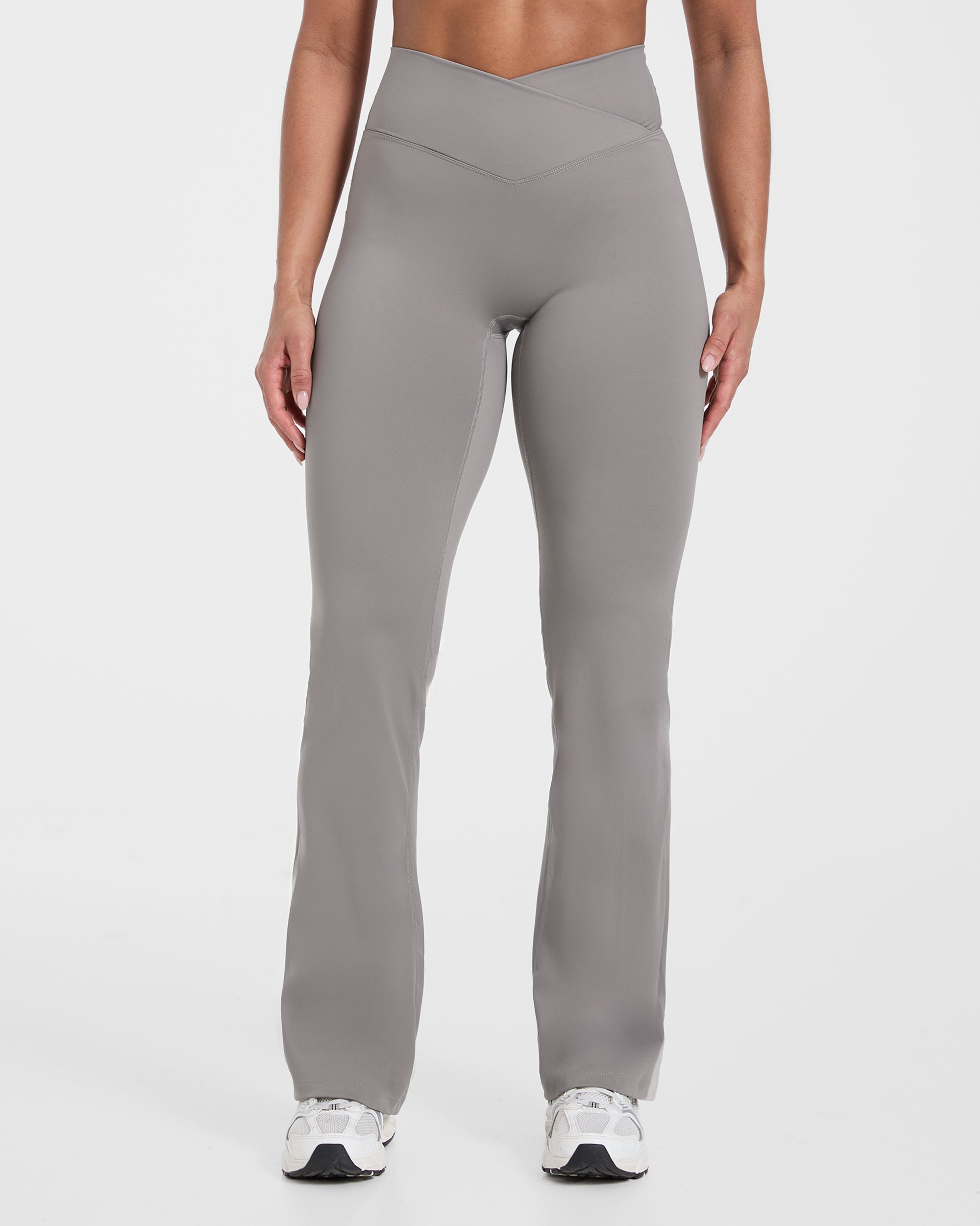 Sculpt Wrap Flared Leggings - Smoke Gris