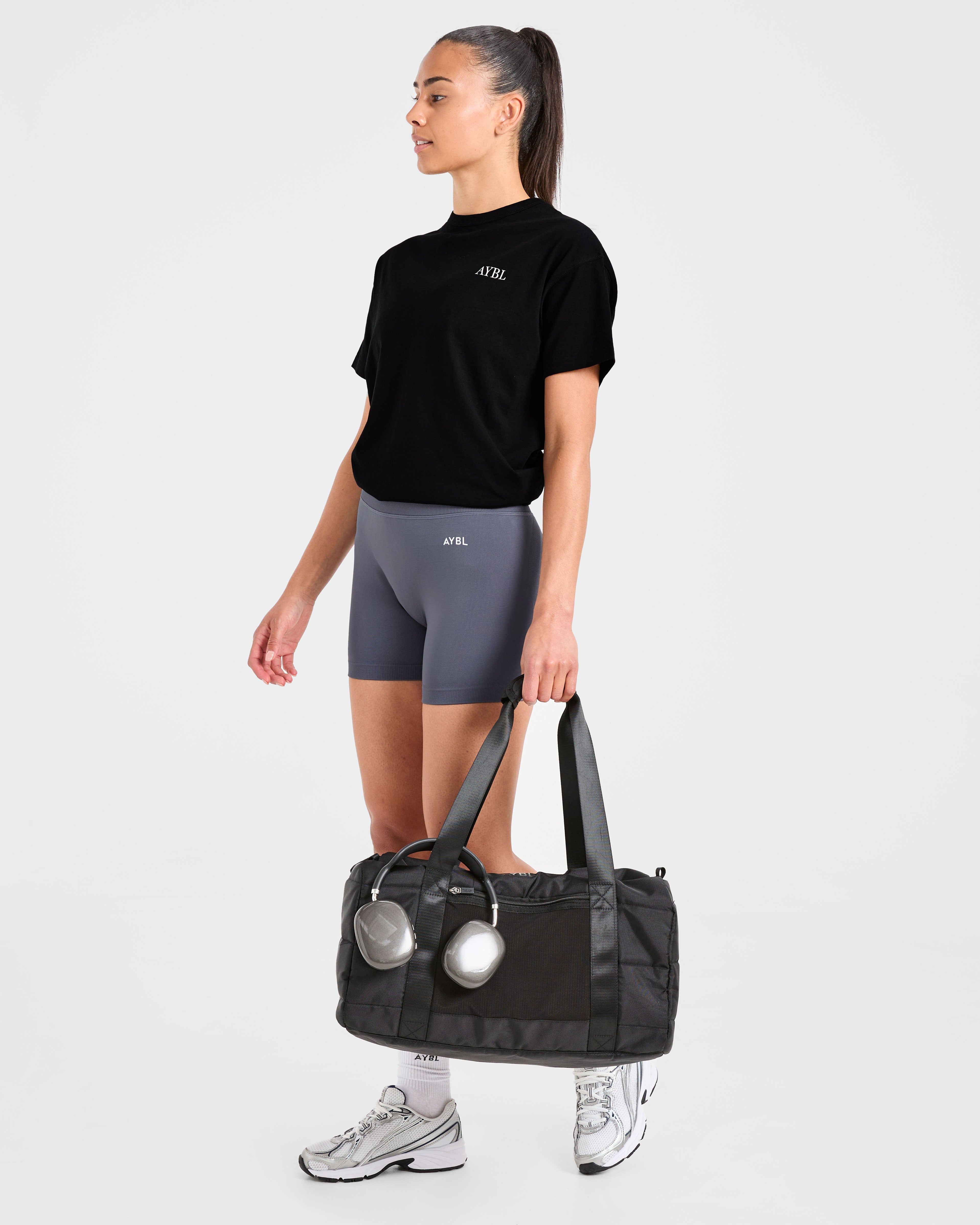 AYBL Sports Club Script Oversized T Shirt - Noir