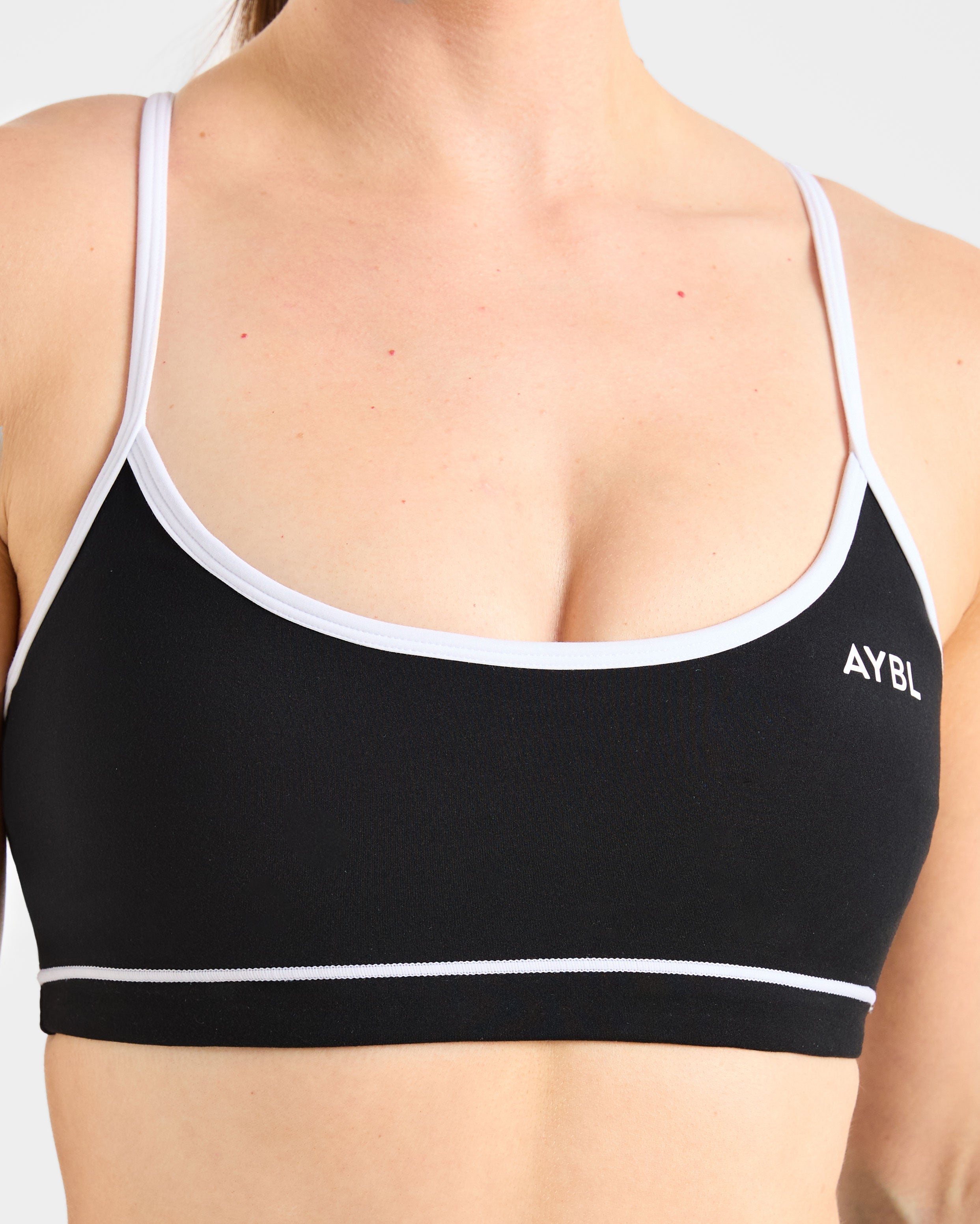 Form Sports Bra - Noir