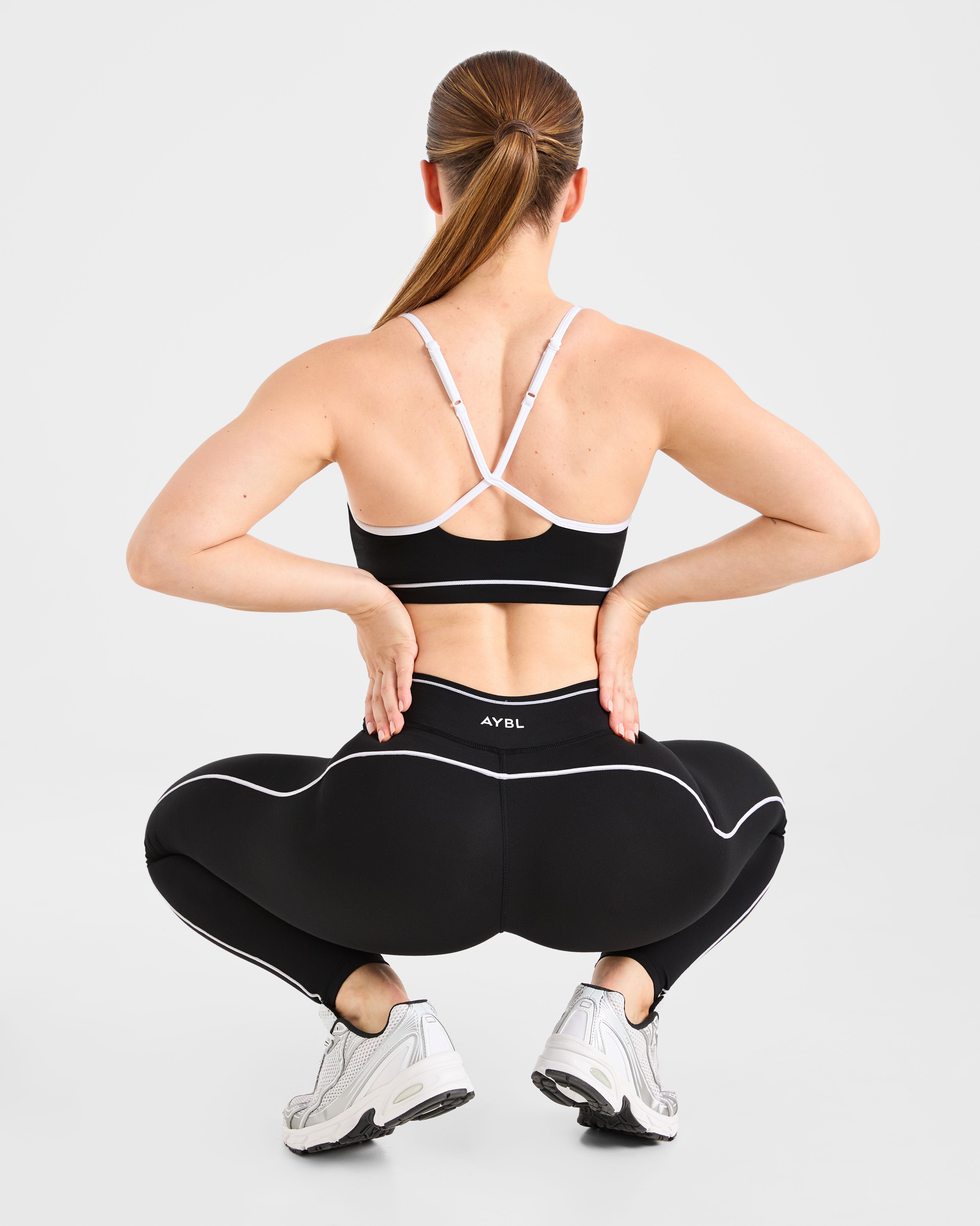 Form Sports Bra - Noir