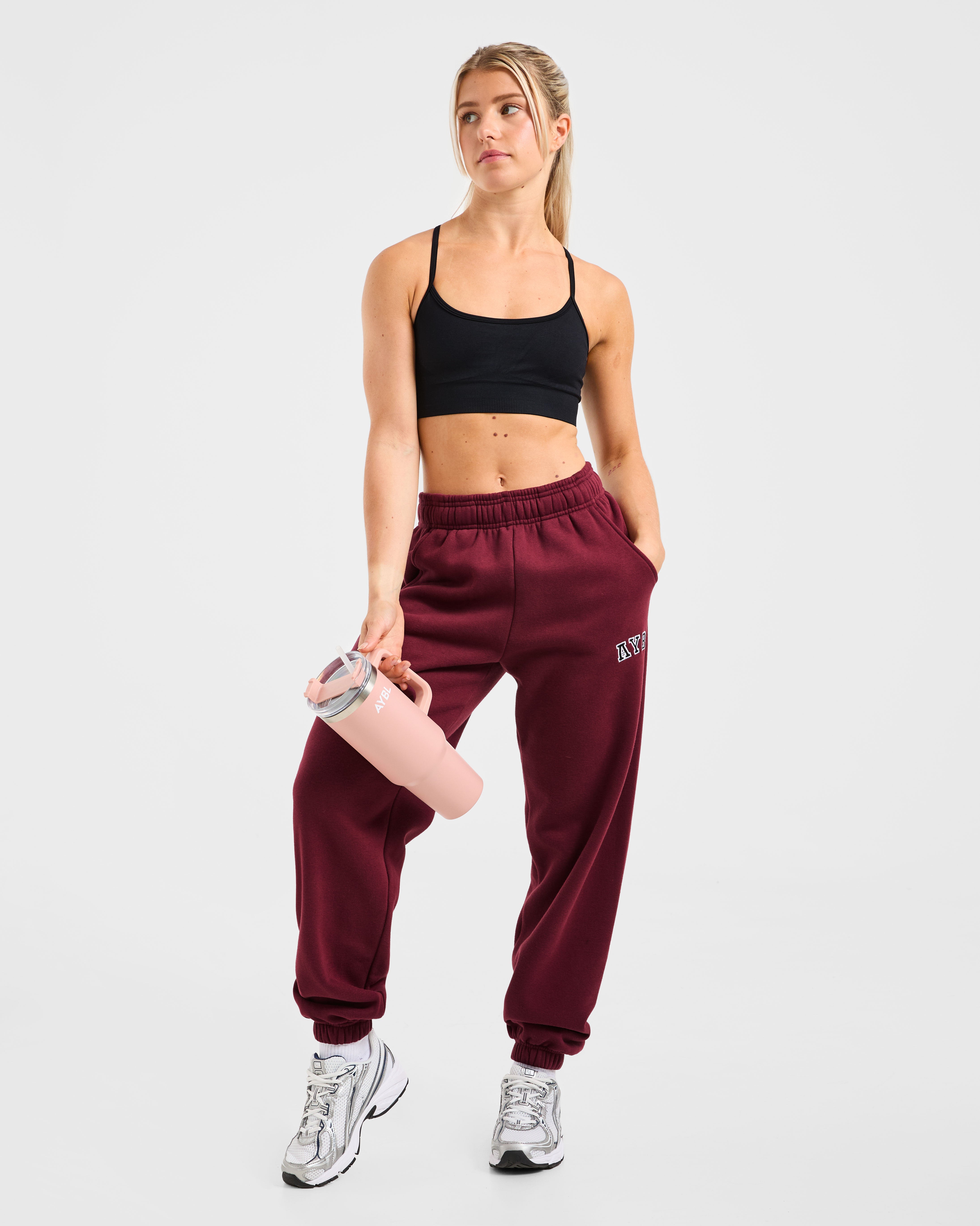 Varsity 2.0 Oversized Joggers - Rouge Wine
