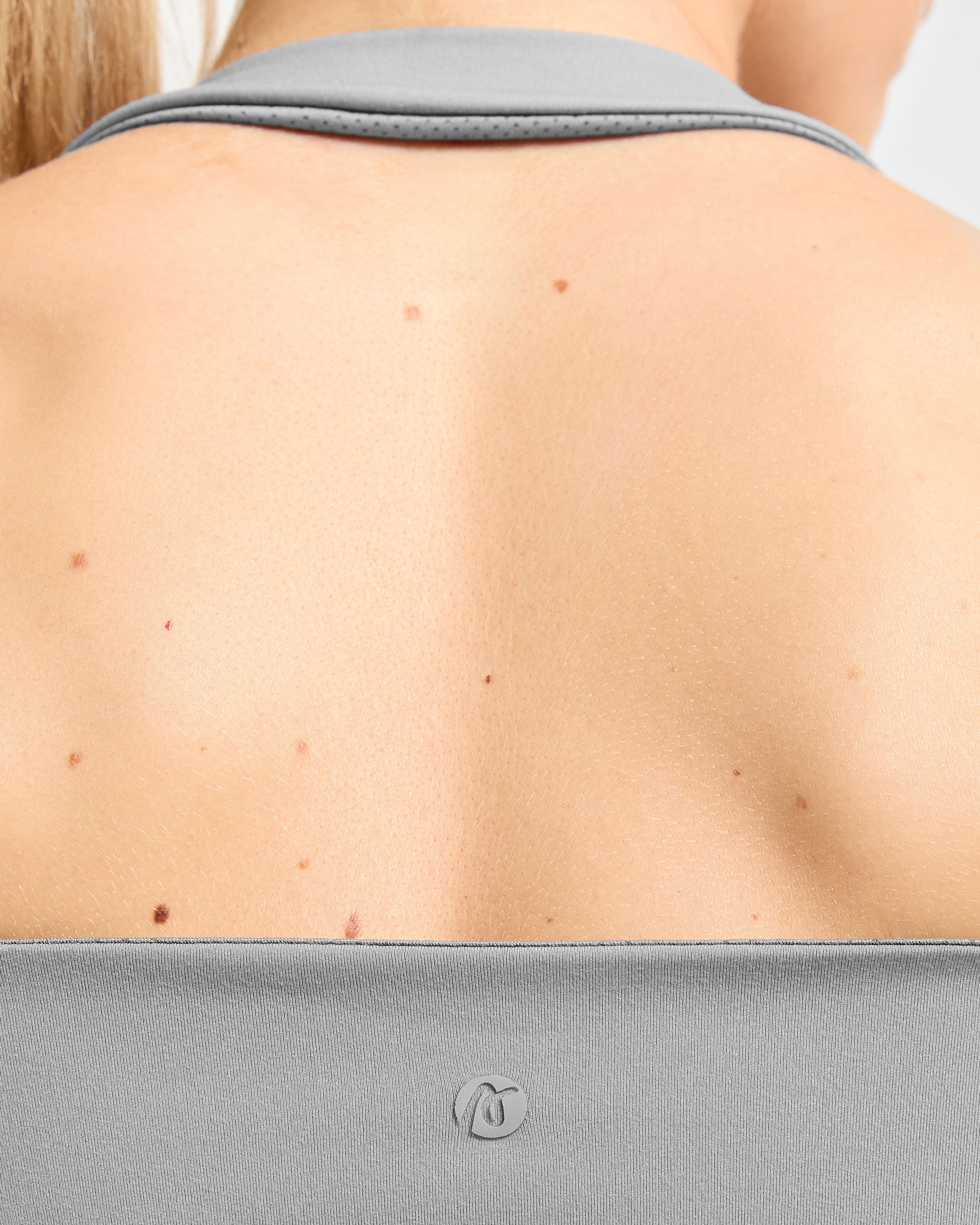 Staple Halterneck Crop Top - Gris