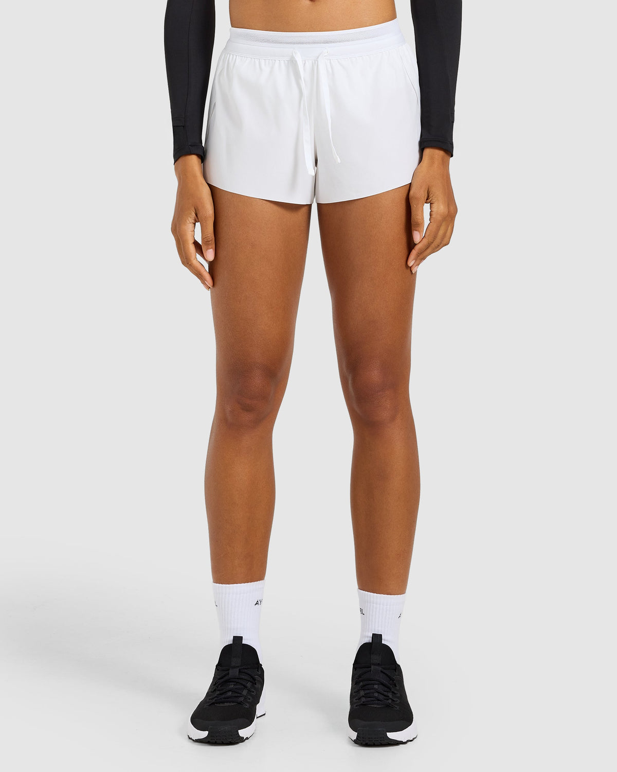 Run Low Rise 3" Shorts - Blanc
