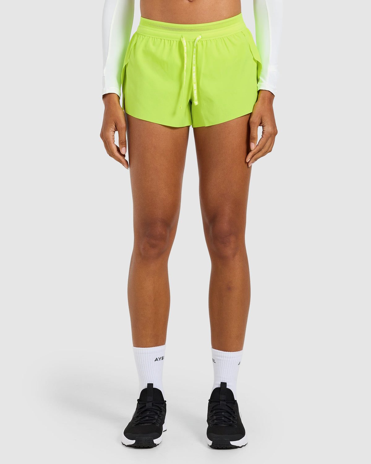 Run Low Rise 3" Shorts - Neon Jaune
