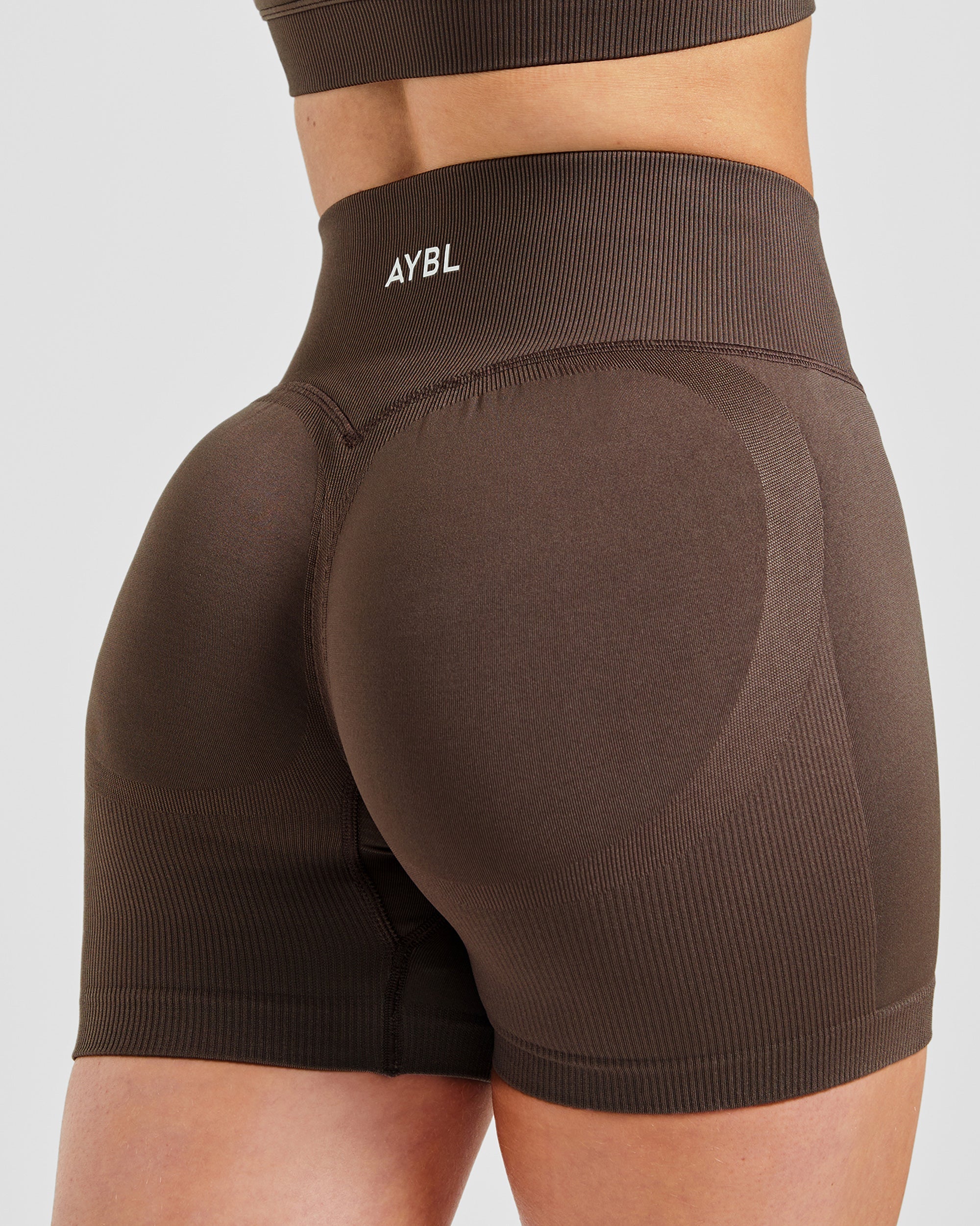 Adapt Seamless Shorts - Brun