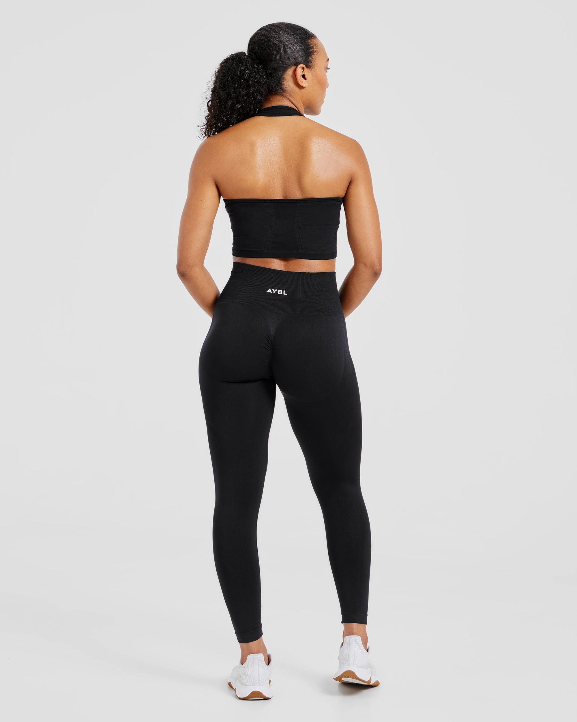 Empower Seamless Halterneck Crop Top - Noir