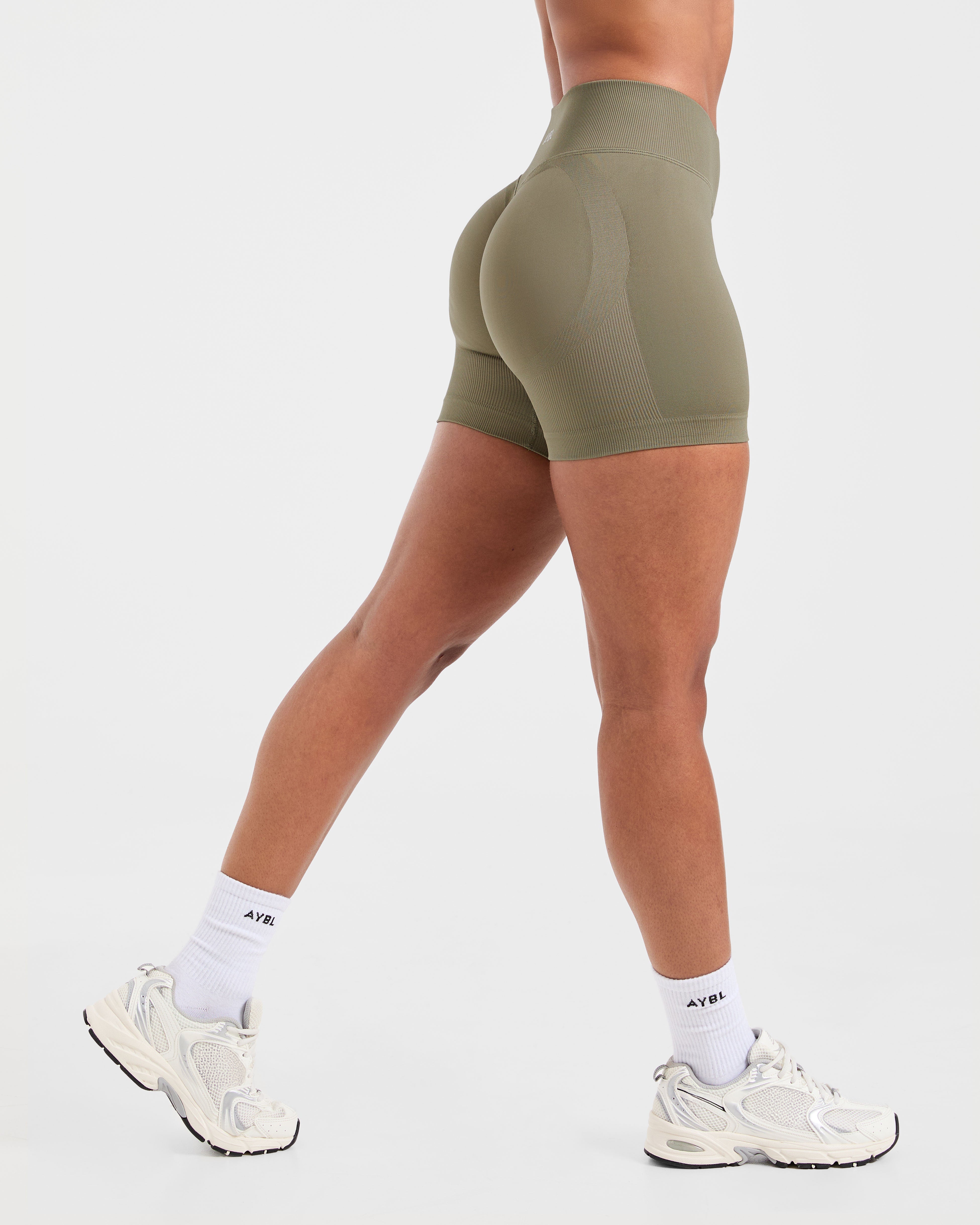 Adapt Seamless Shorts - Muted Olive
