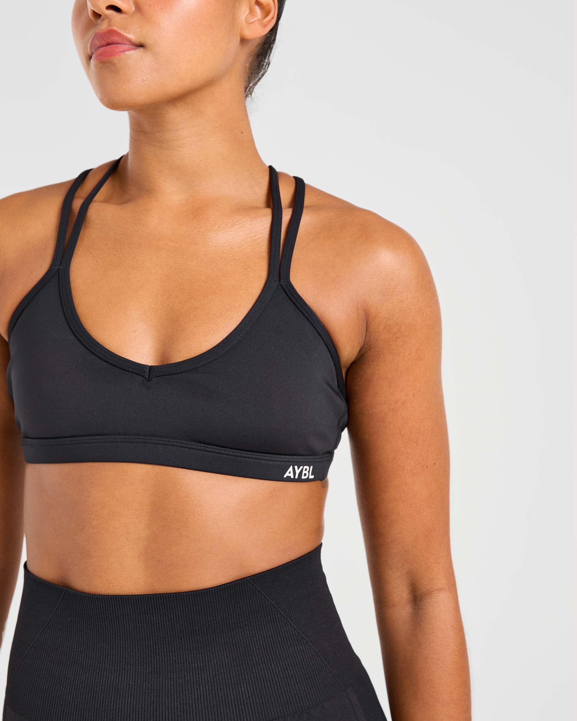 Essential Strappy Sports Bra - Noir