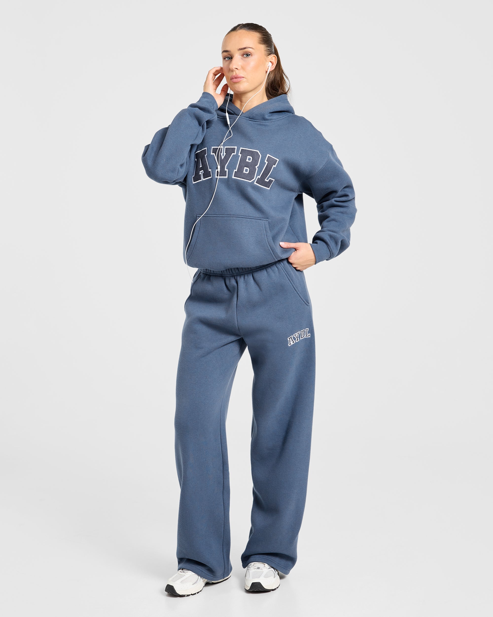 Varsity 2.0 Oversized Straight Leg Joggers - Denim Bleu