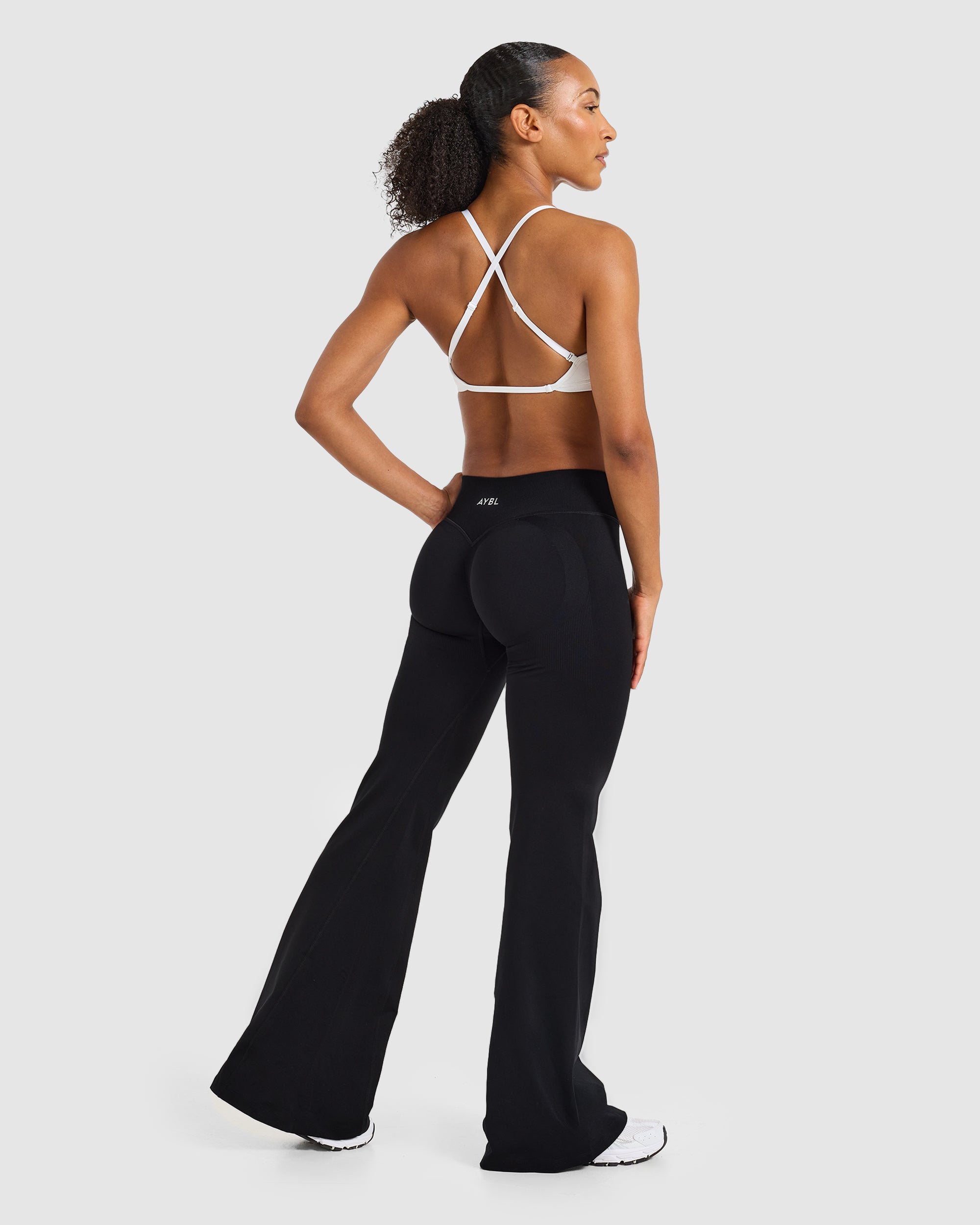 Adapt Seamless Strappy Sports Bra - Blanc