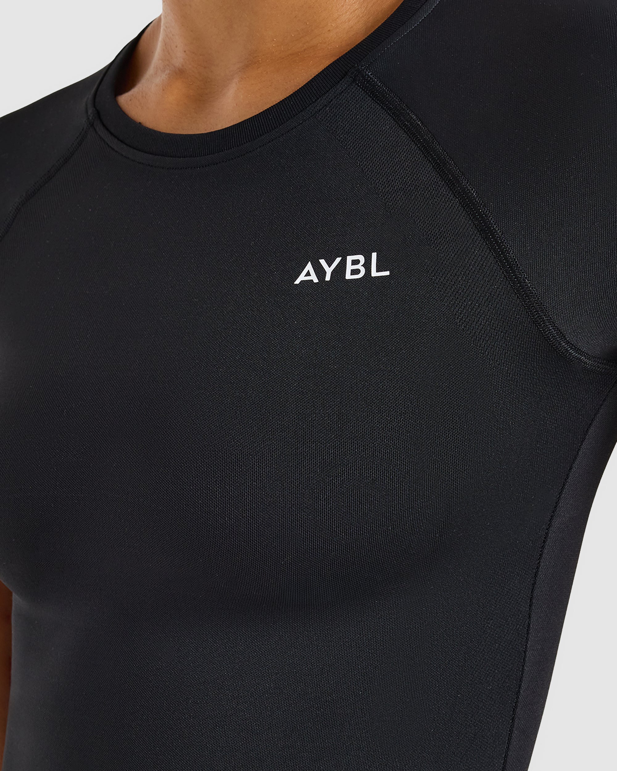 Enhance Seamless Short Sleeve Top - Noir