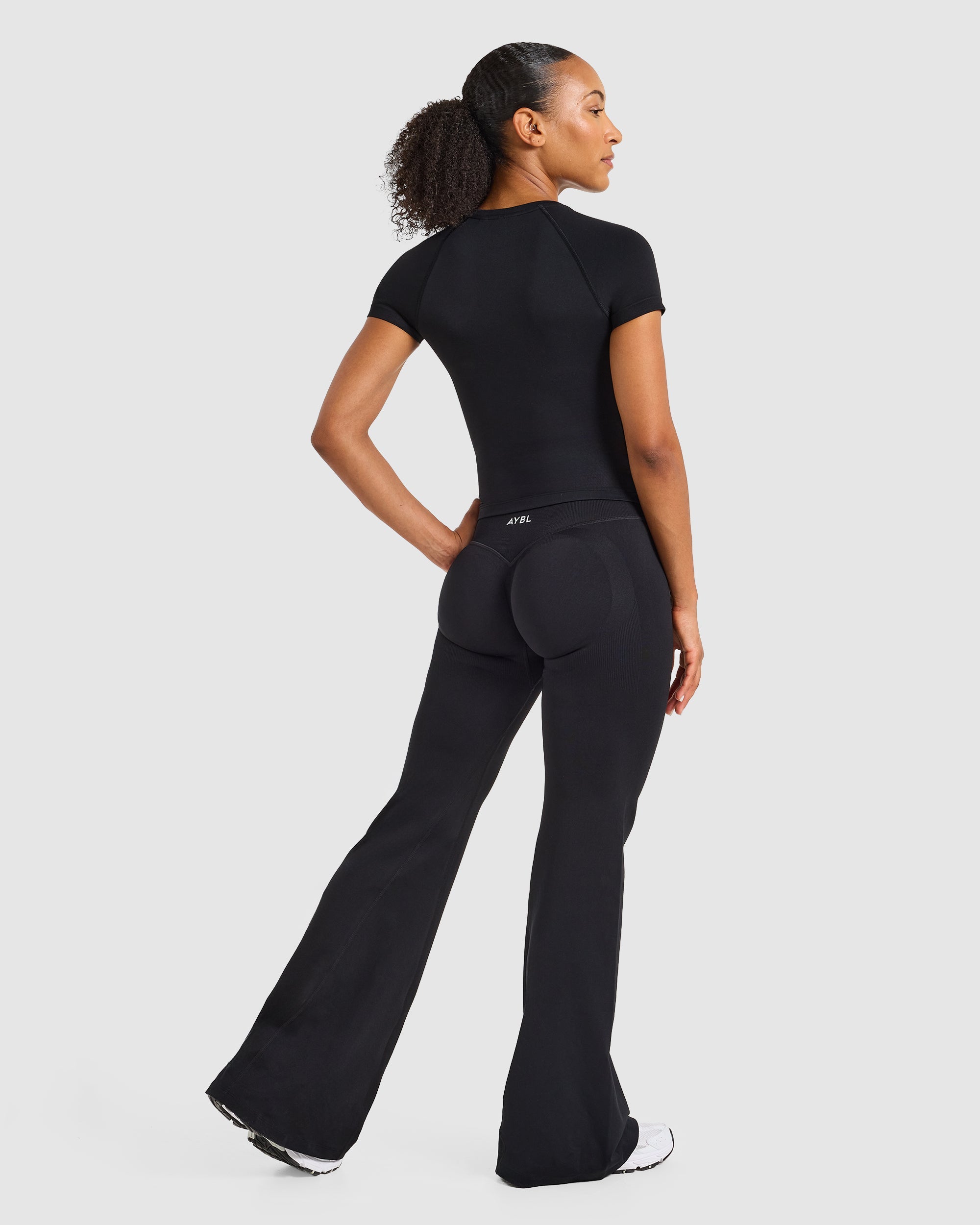 Enhance Seamless Short Sleeve Top - Noir