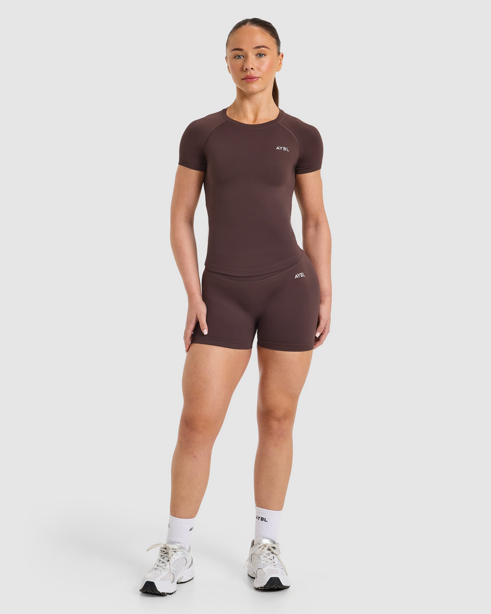 Enhance Seamless Short Sleeve Top - Cocoa Marron