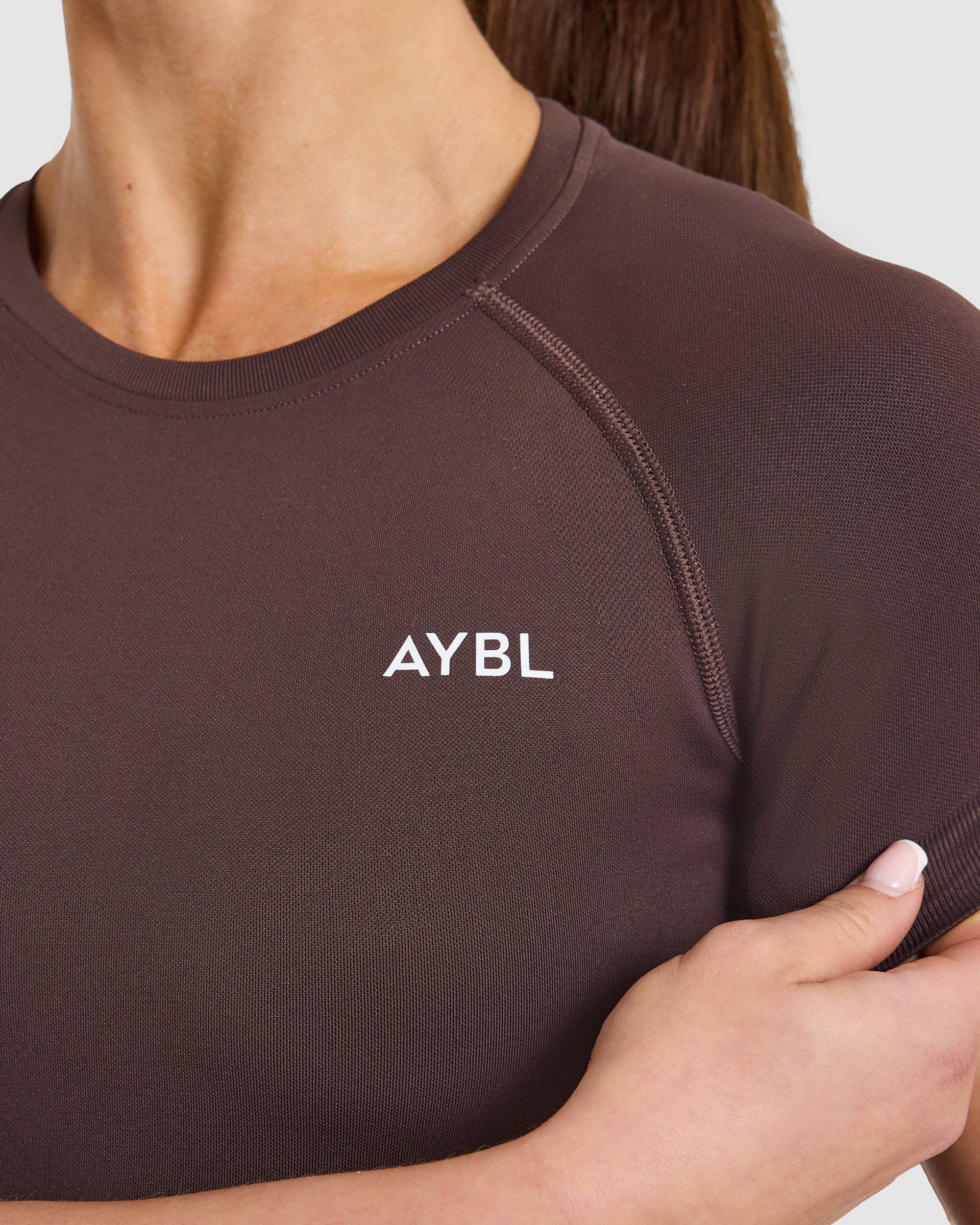 Enhance Seamless Short Sleeve Top - Cocoa Marron