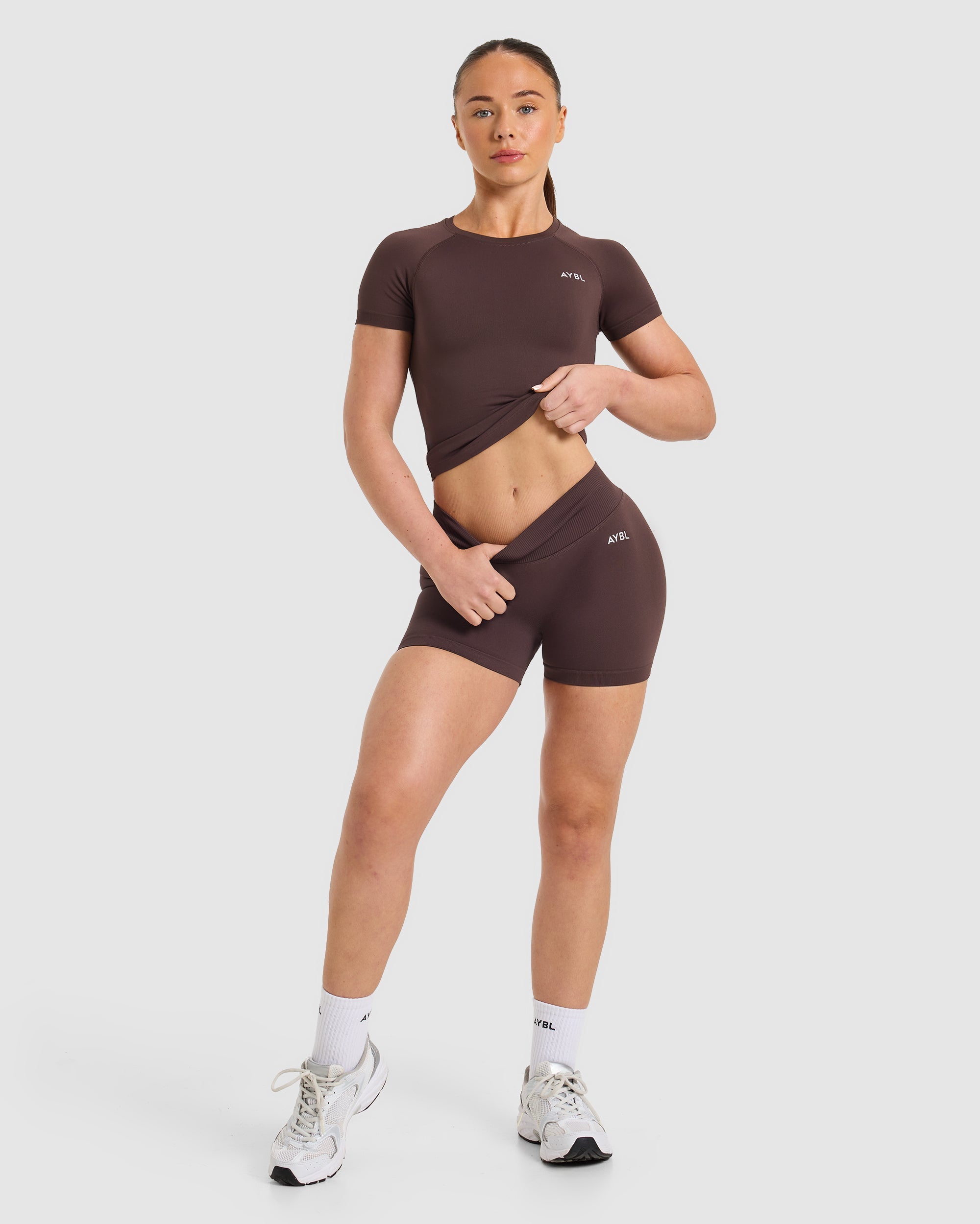 Enhance Seamless Short Sleeve Top - Cocoa Marron