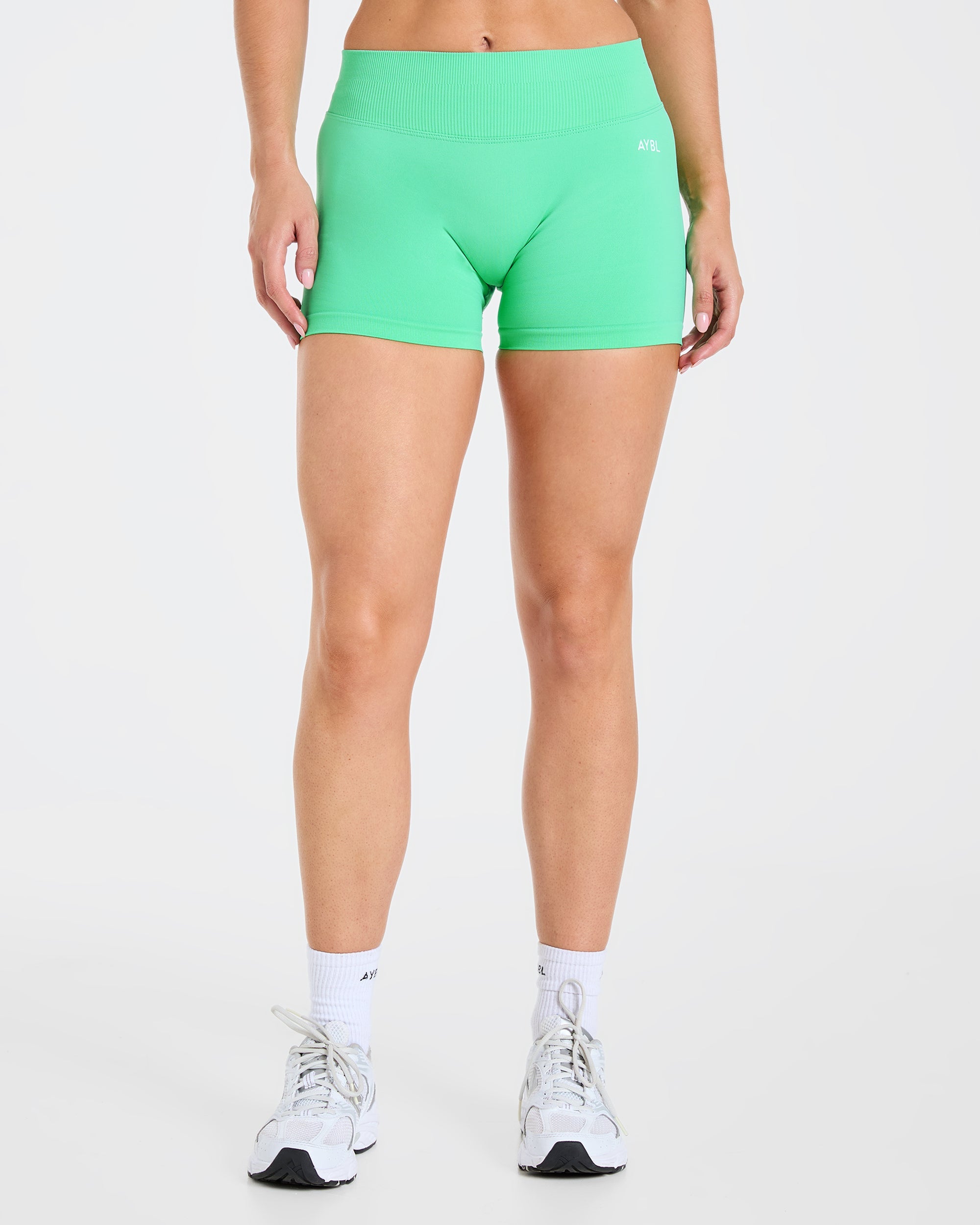 Enhance Seamless Shorts | 3.5" - Mint Vert