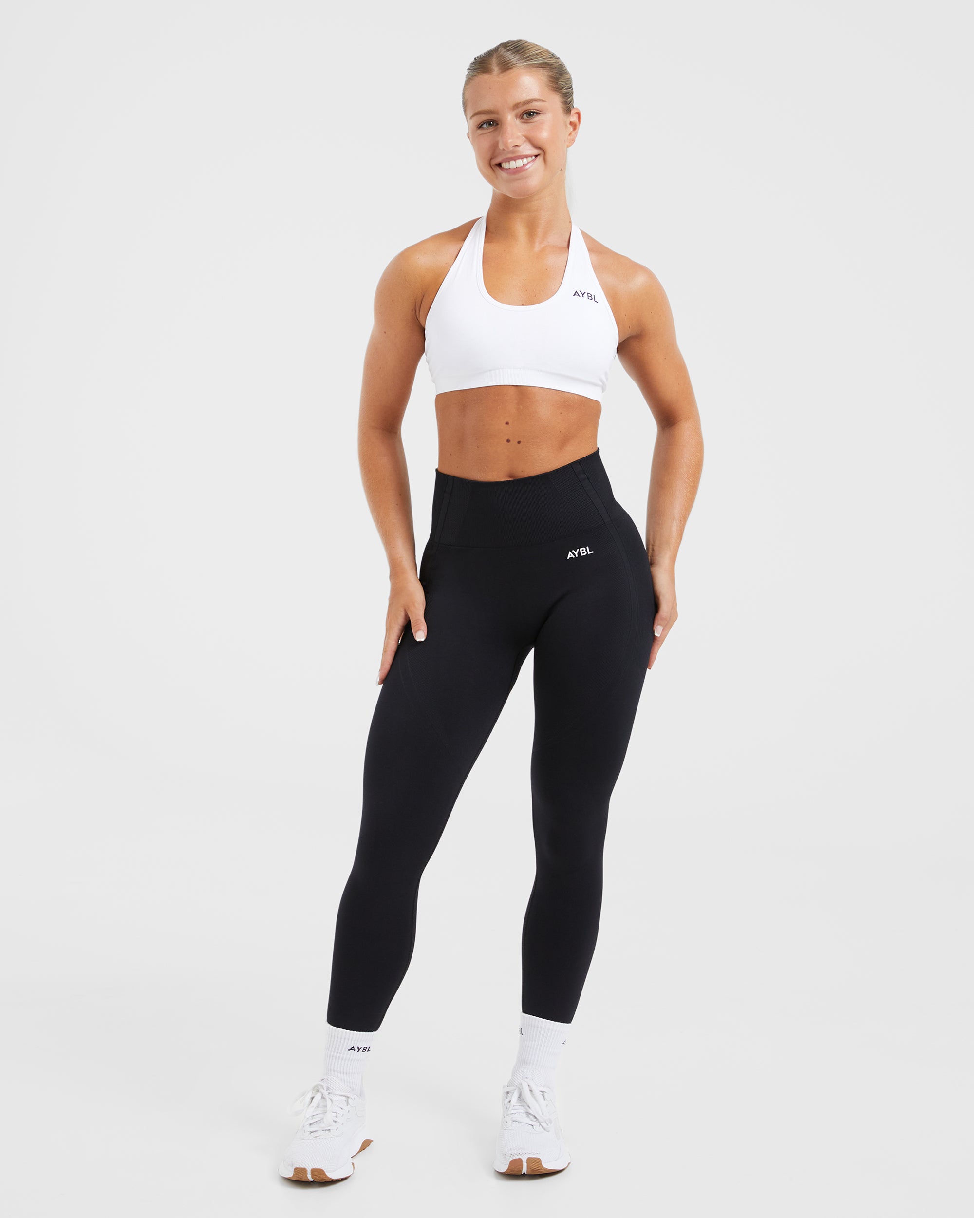 Essential Seamless Halterneck Sports Bra - Blanc