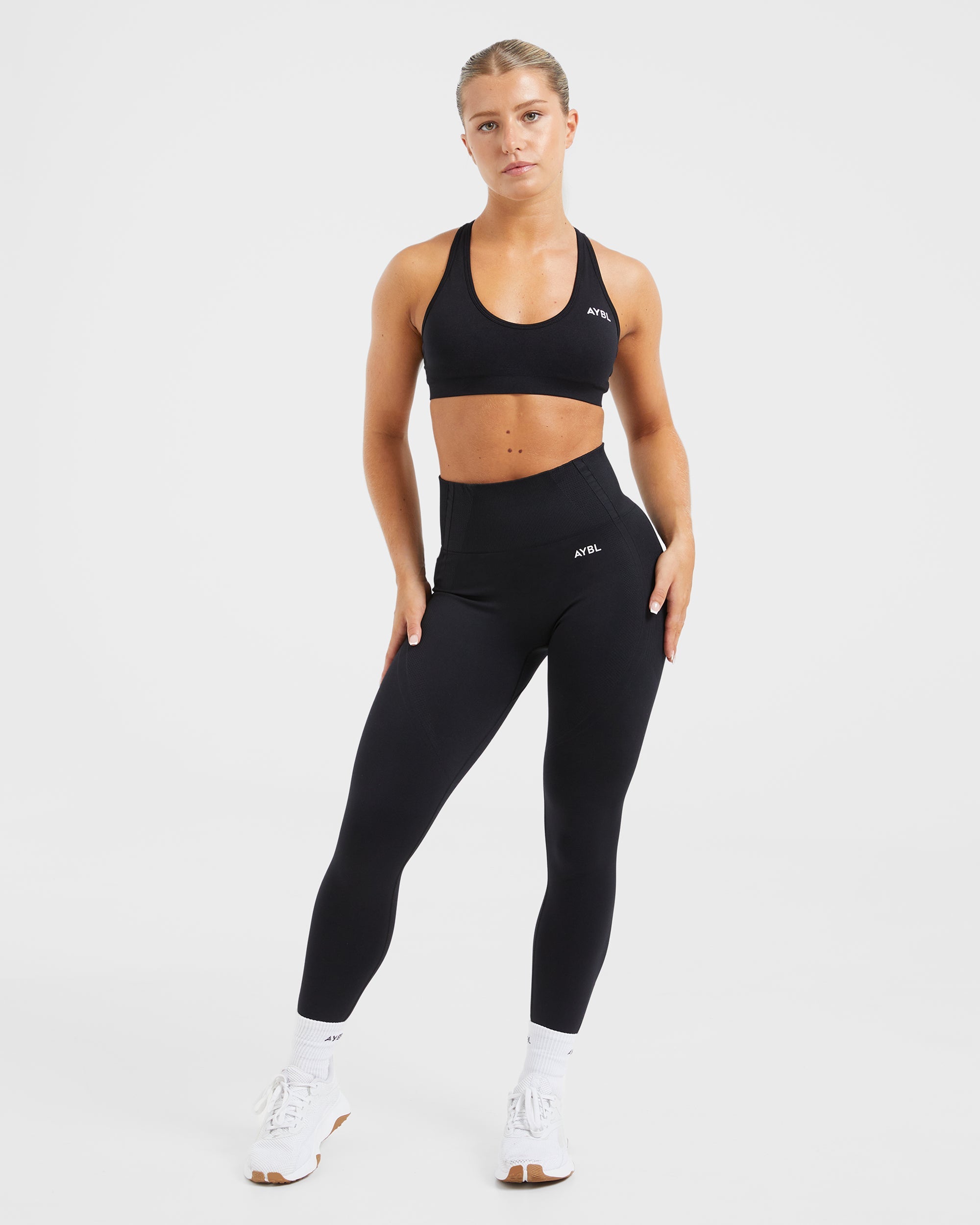 Essential Seamless Racer Back Sports Bra - Noir