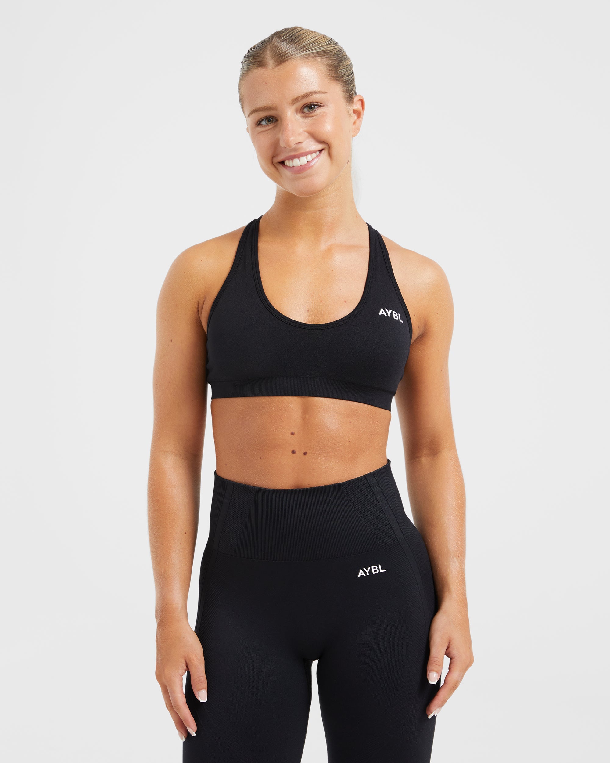 Essential Seamless Racer Back Sports Bra - Noir