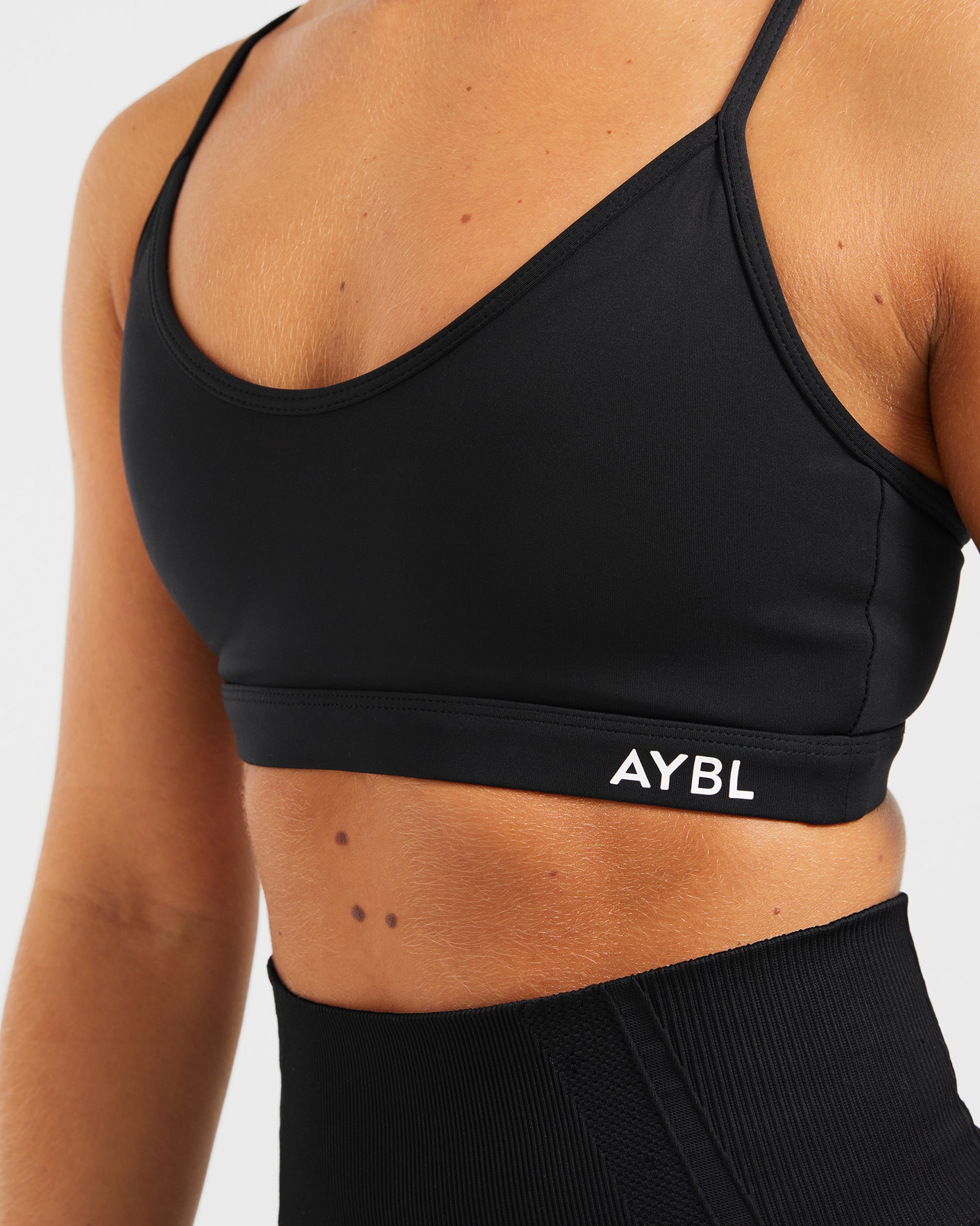 Essential V Neck Sports Bra - Noir