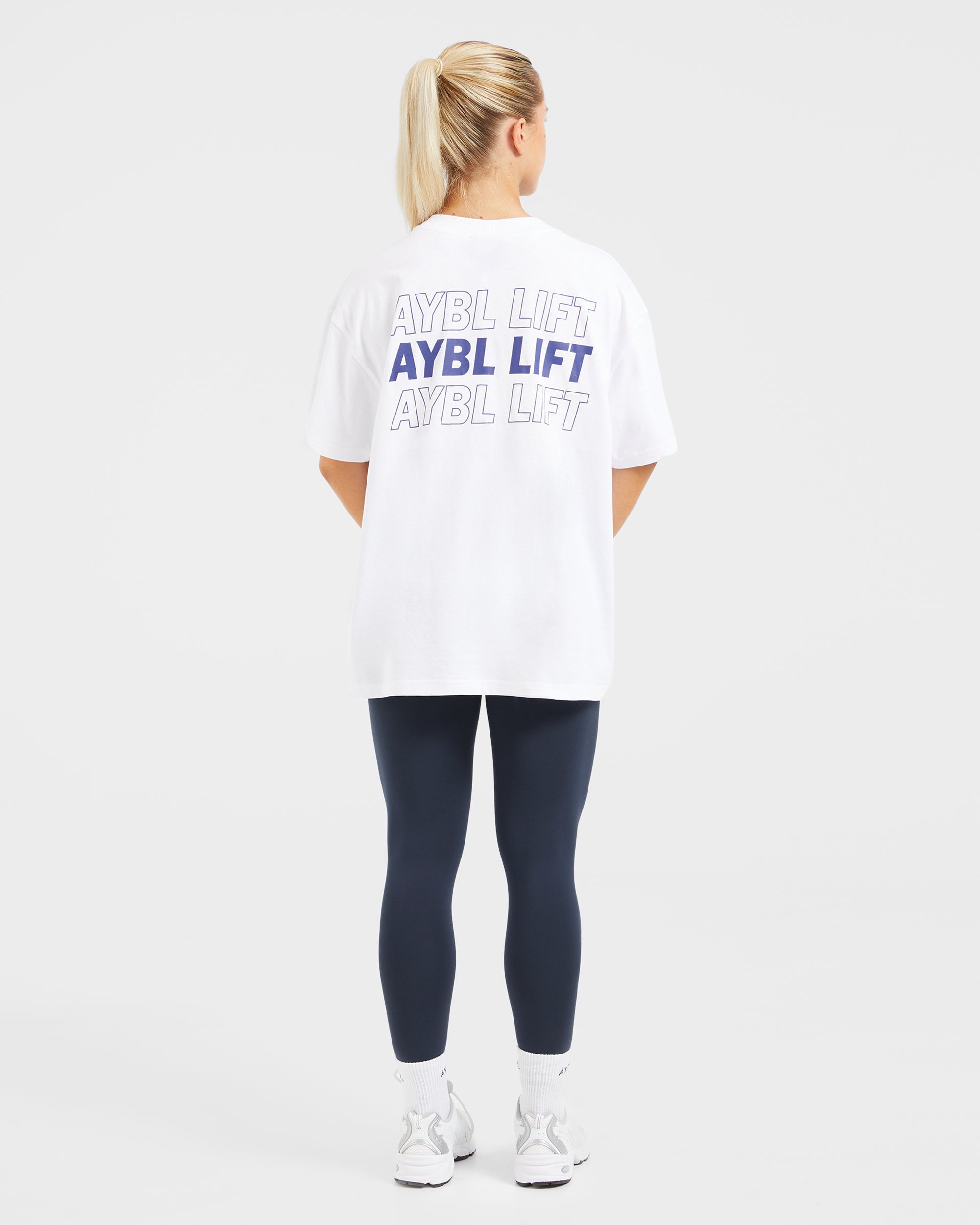 AYBL Lift Italic Oversized T Shirt - Blanc/Navy