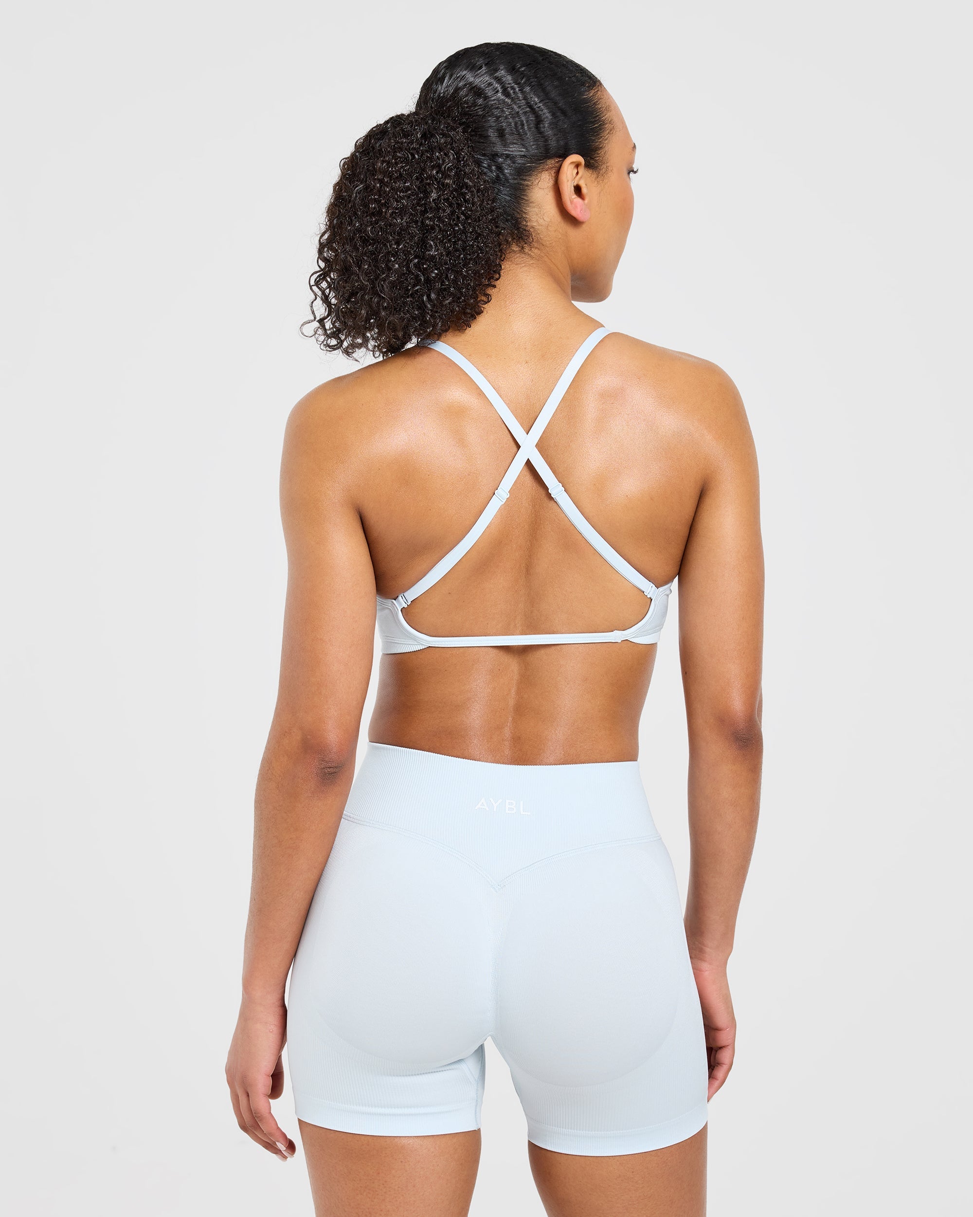 Adapt Seamless Strappy Sports Bra - Iced Bleu