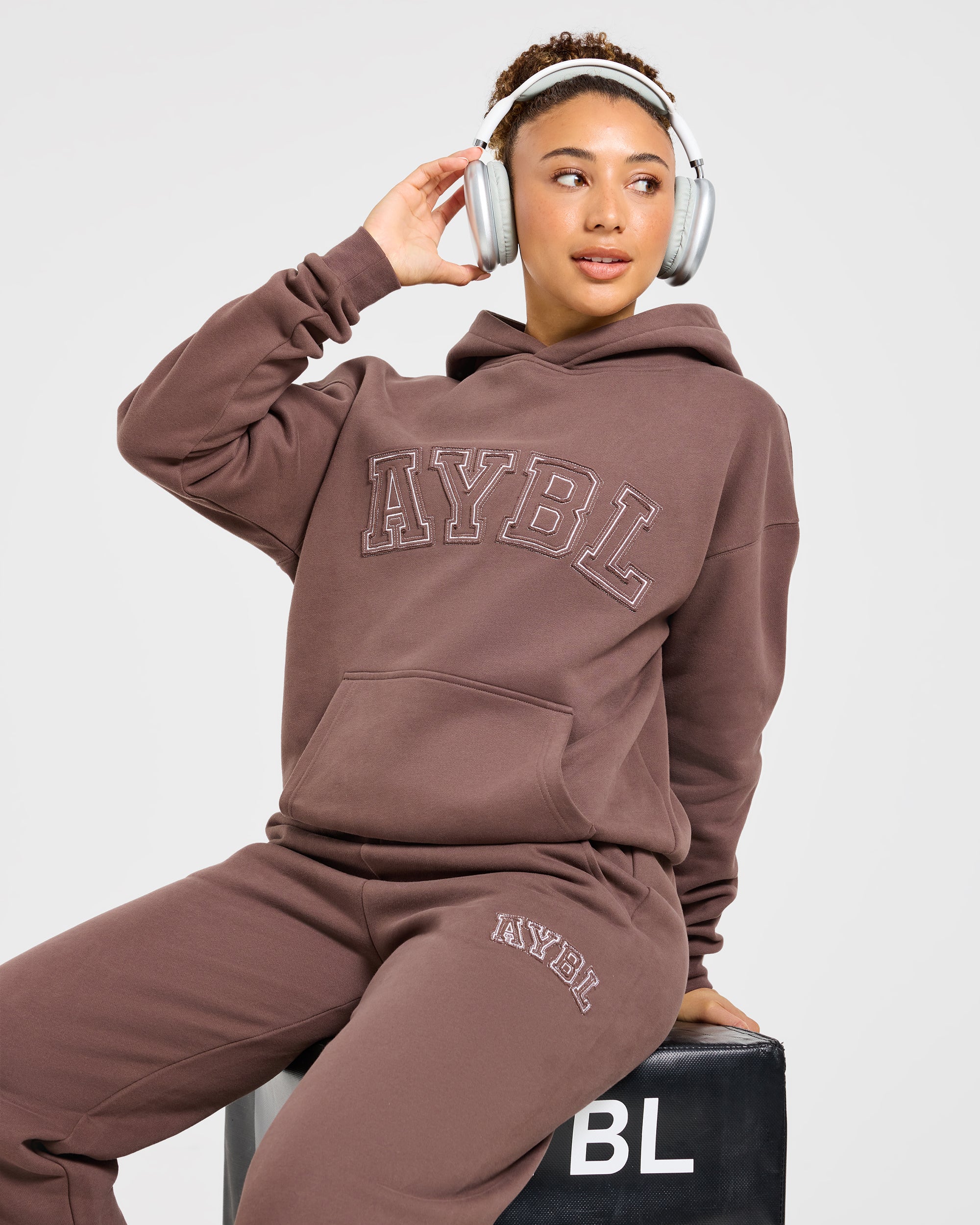Varsity Applique Oversized Straight Leg Joggers - Marron