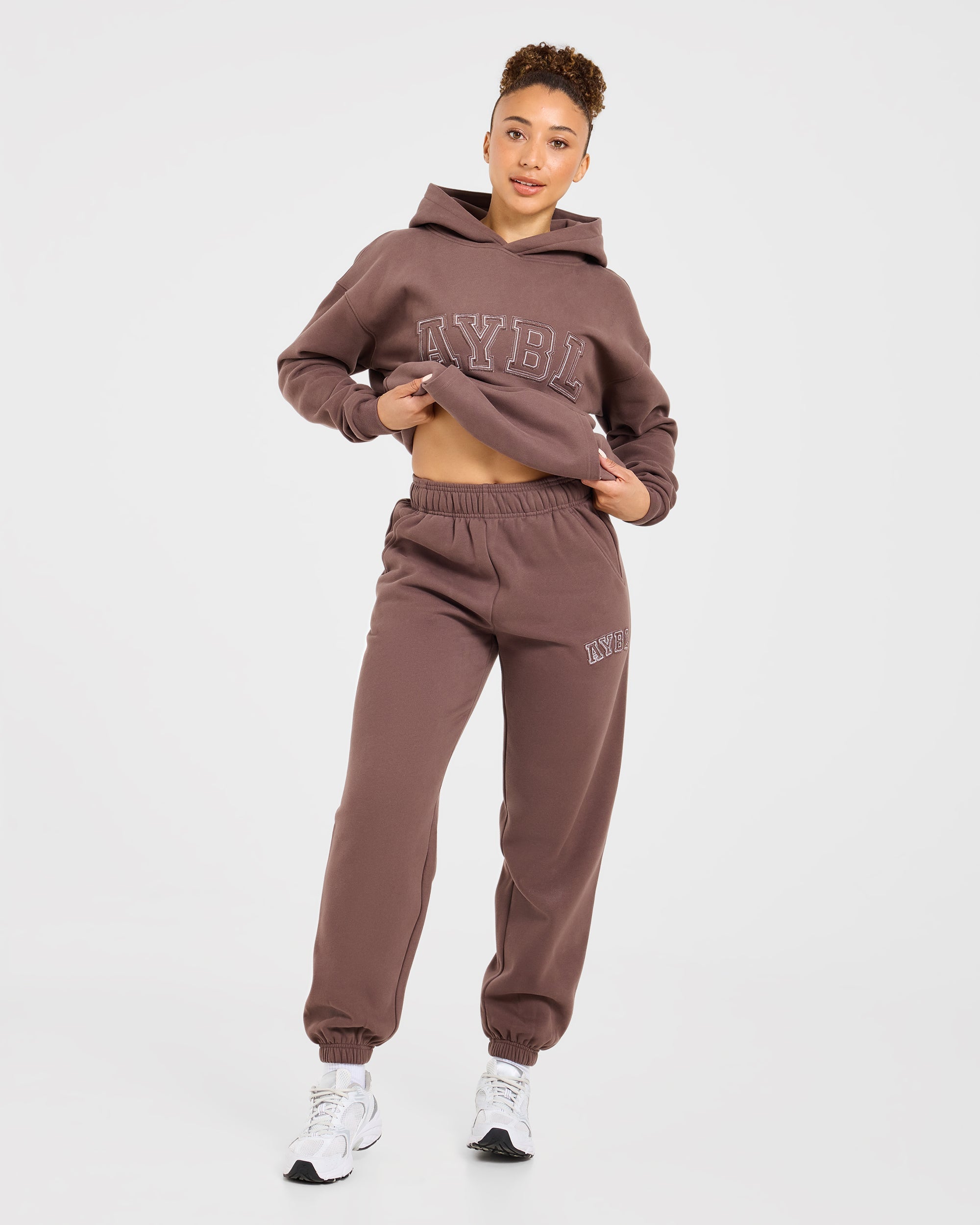 Varsity Applique Oversized Joggers - Marron
