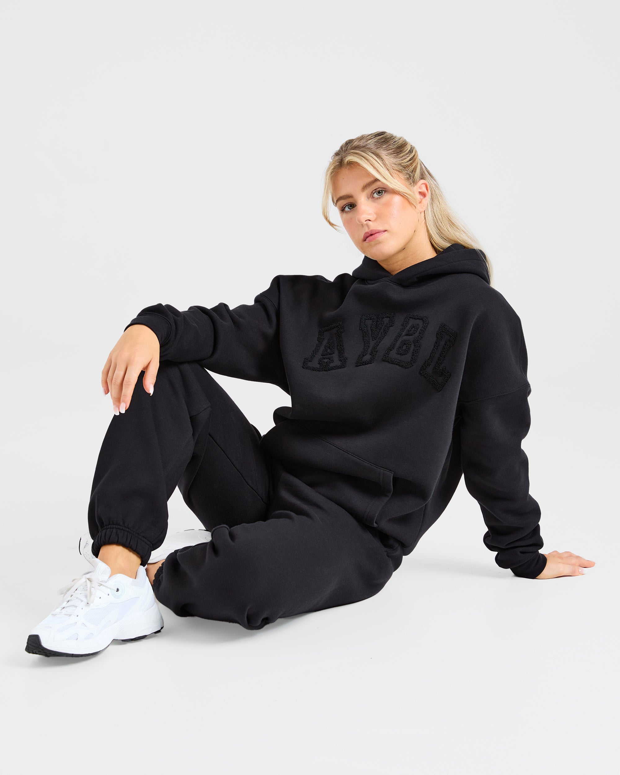 Varsity Oversized Outline Hoodie - Noir