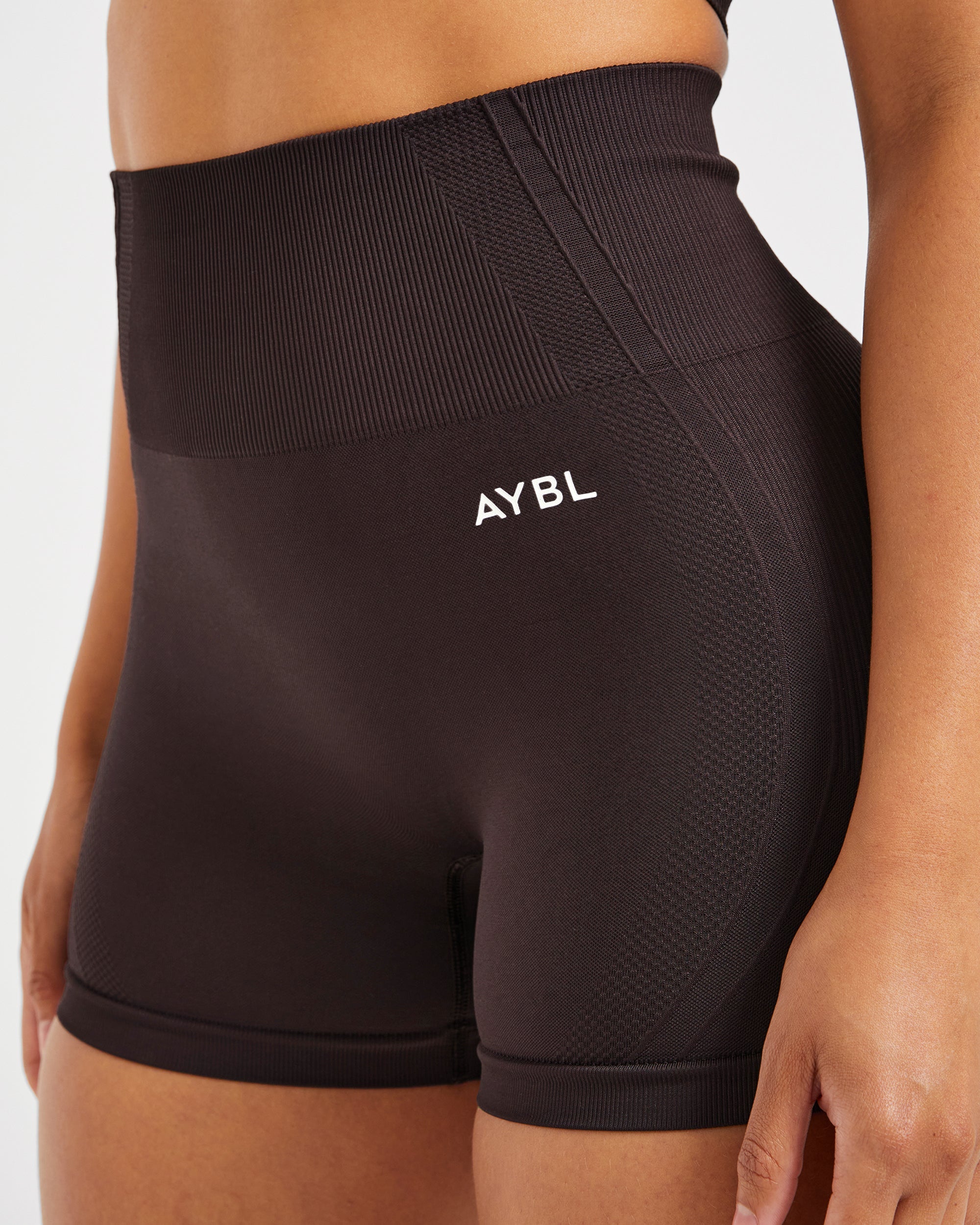 Balance V3 Seamless Shorts - Dark Brun