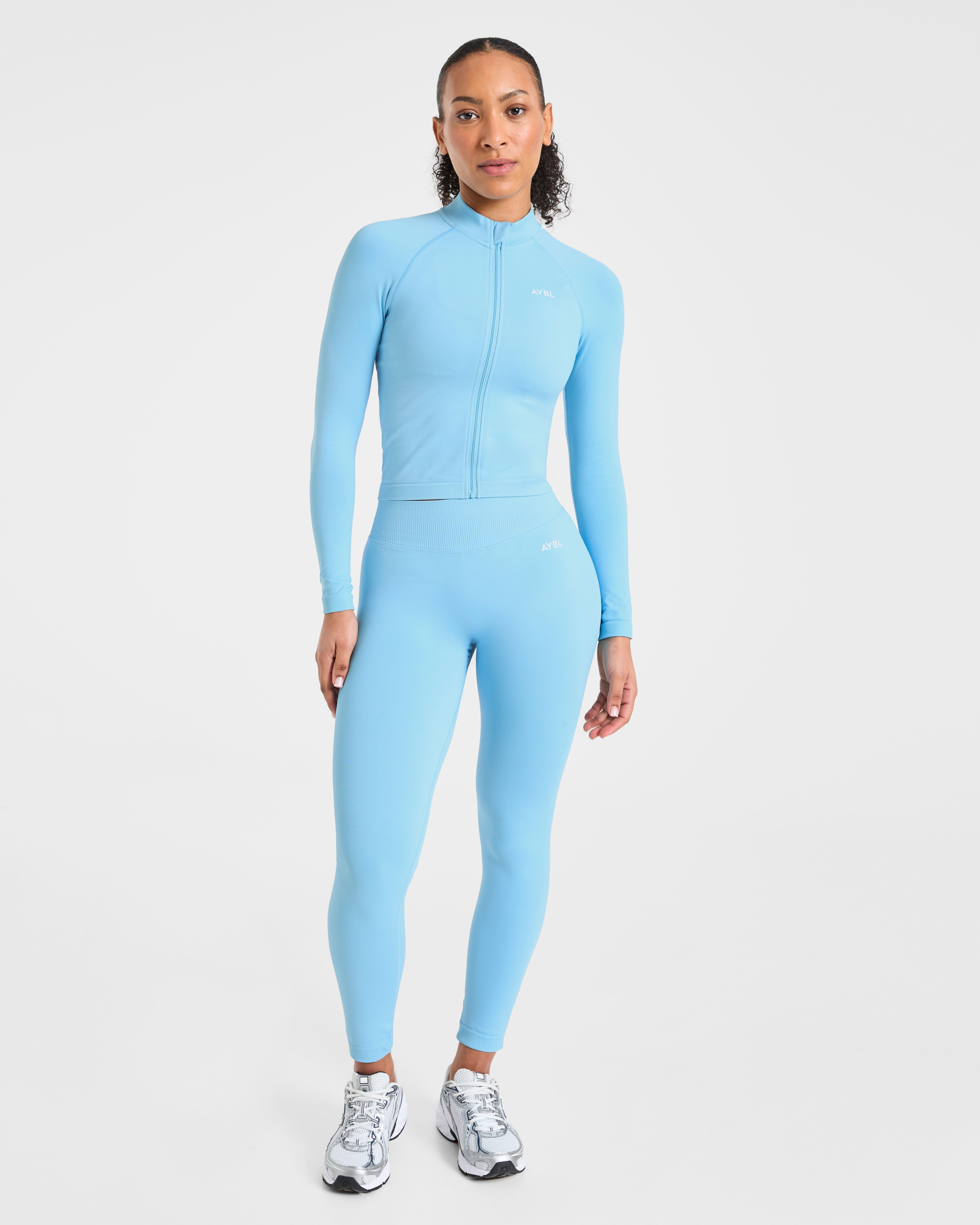 Enhance Seamless Jacket - Powder Bleu