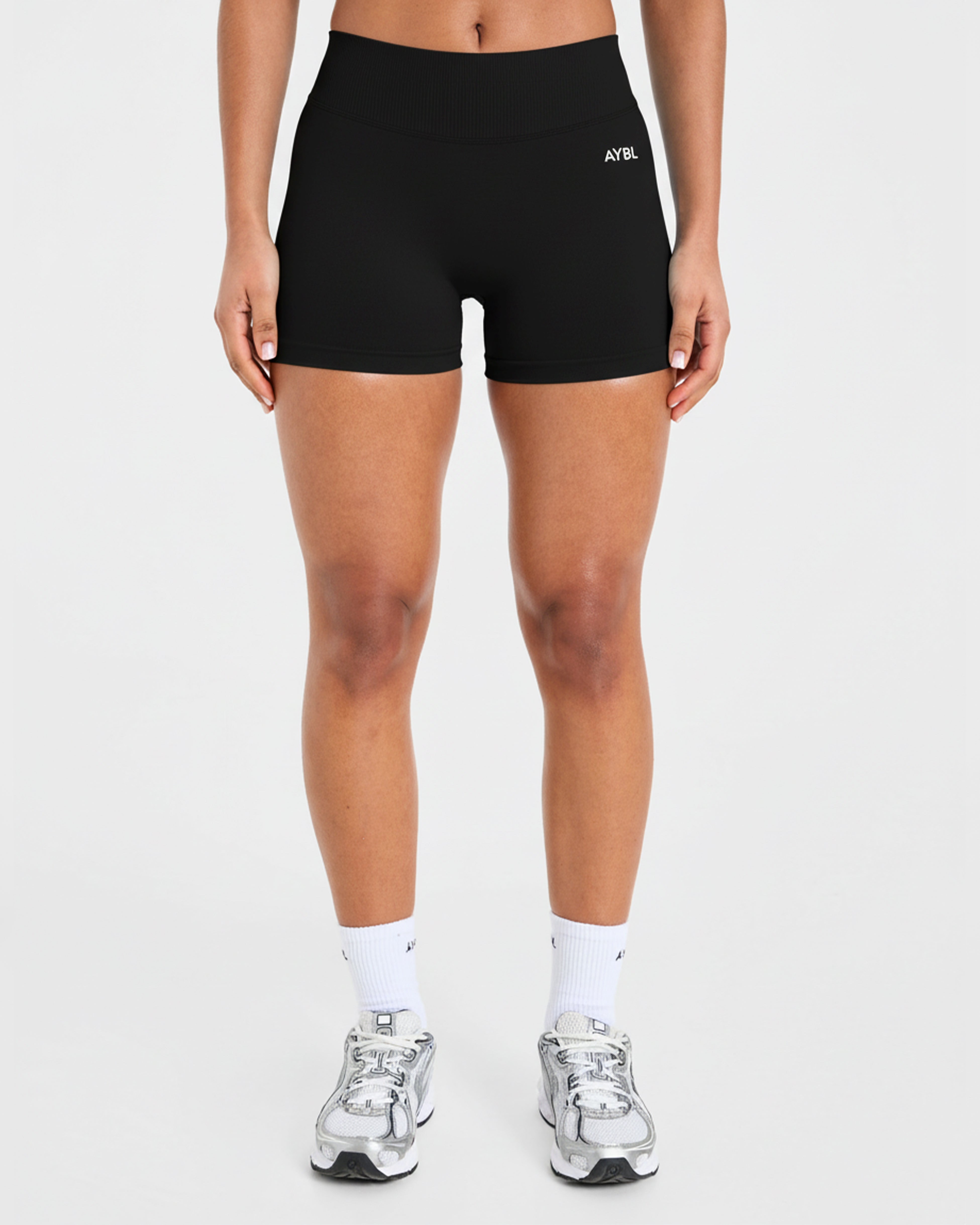 Enhance Seamless Shorts | 3.5" - Noir