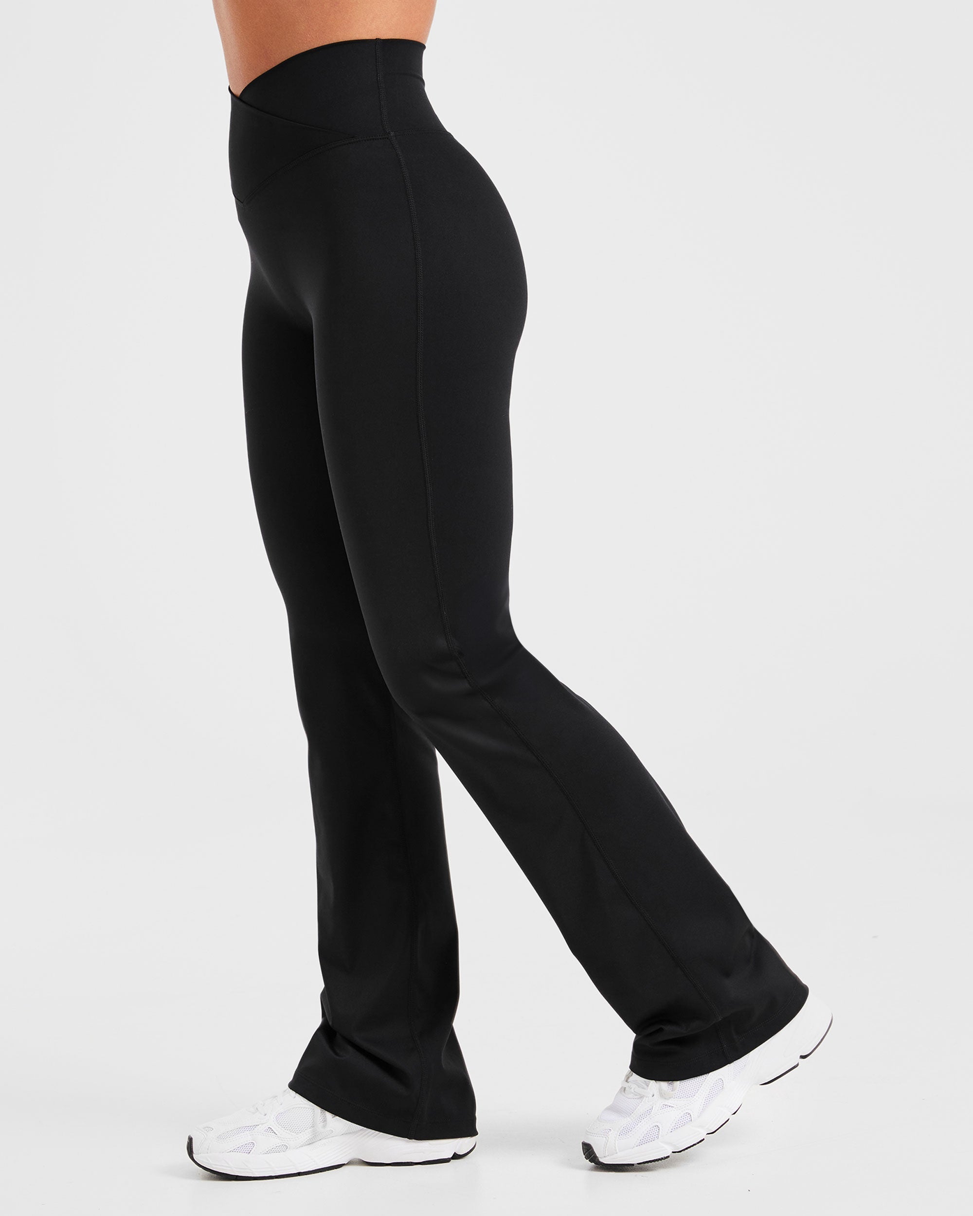 Sculpt Wrap Flared Leggings - Noir