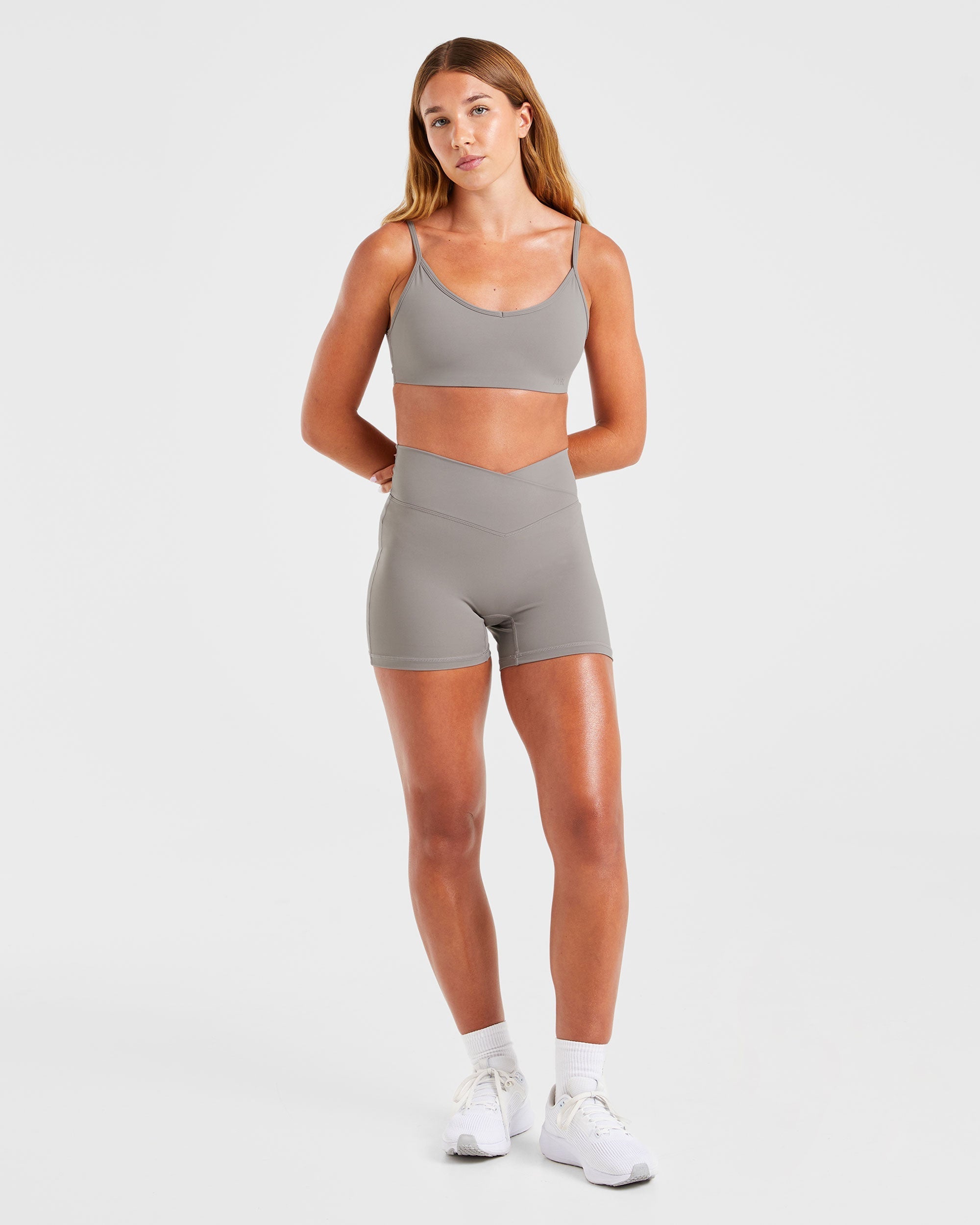 Sculpt Wrap Sports Bra - Smoke Gris