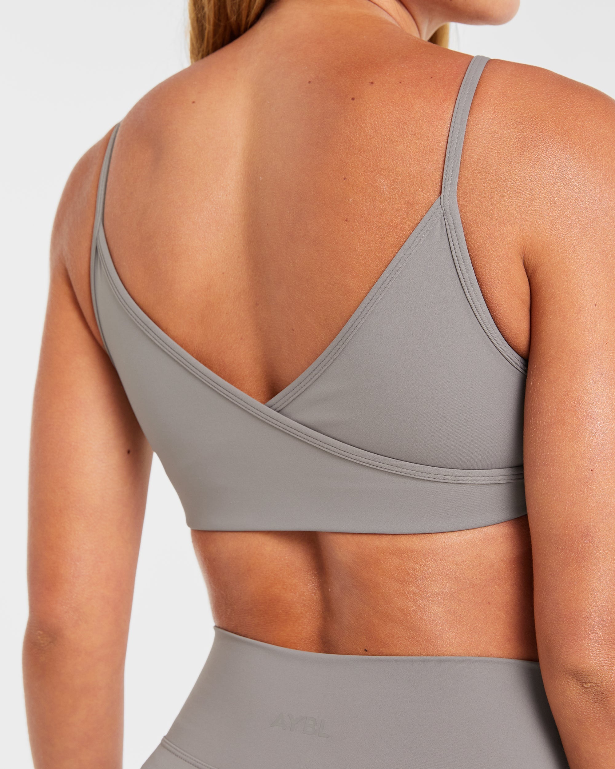 Sculpt Wrap Sports Bra - Smoke Gris